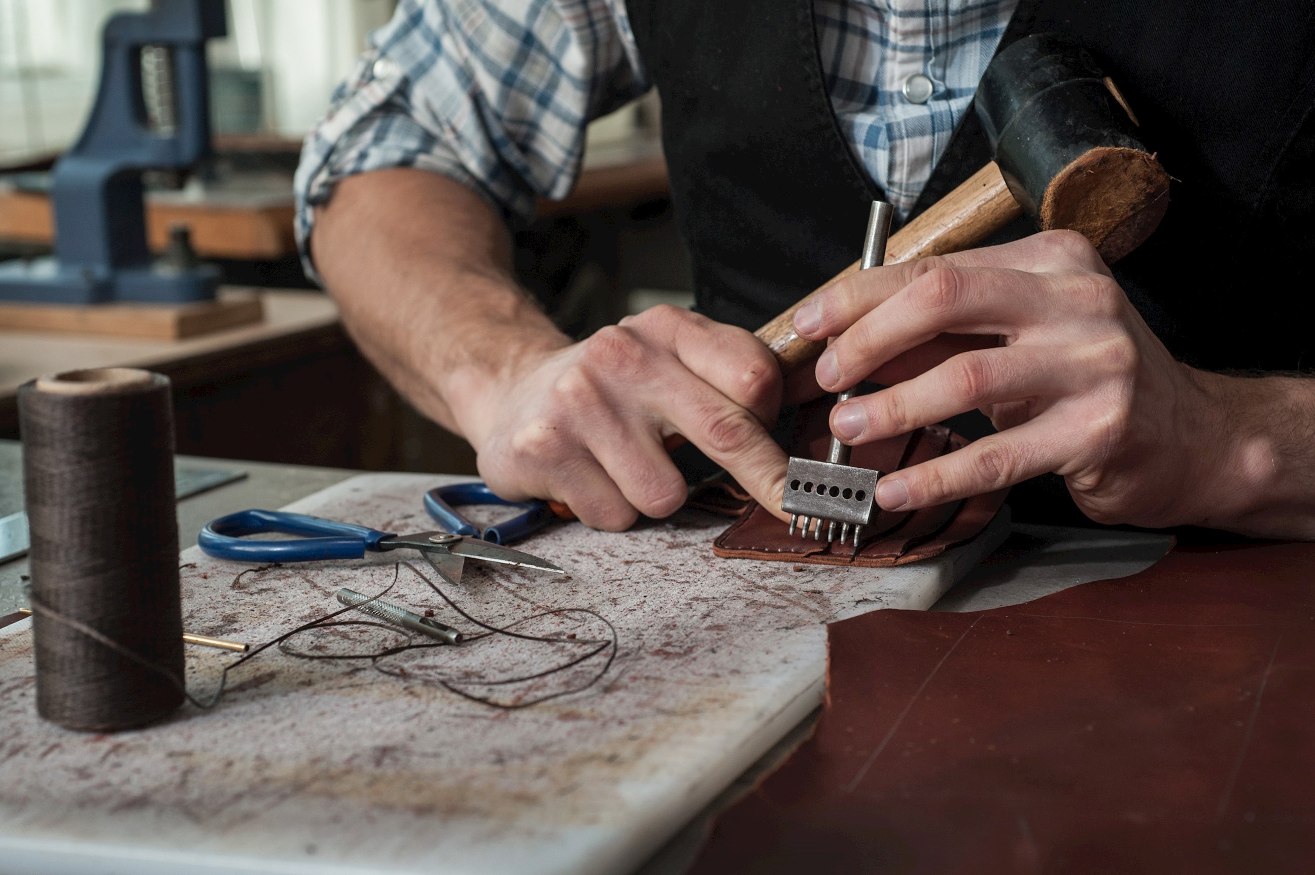 Leather craftsman Florence, Italy
