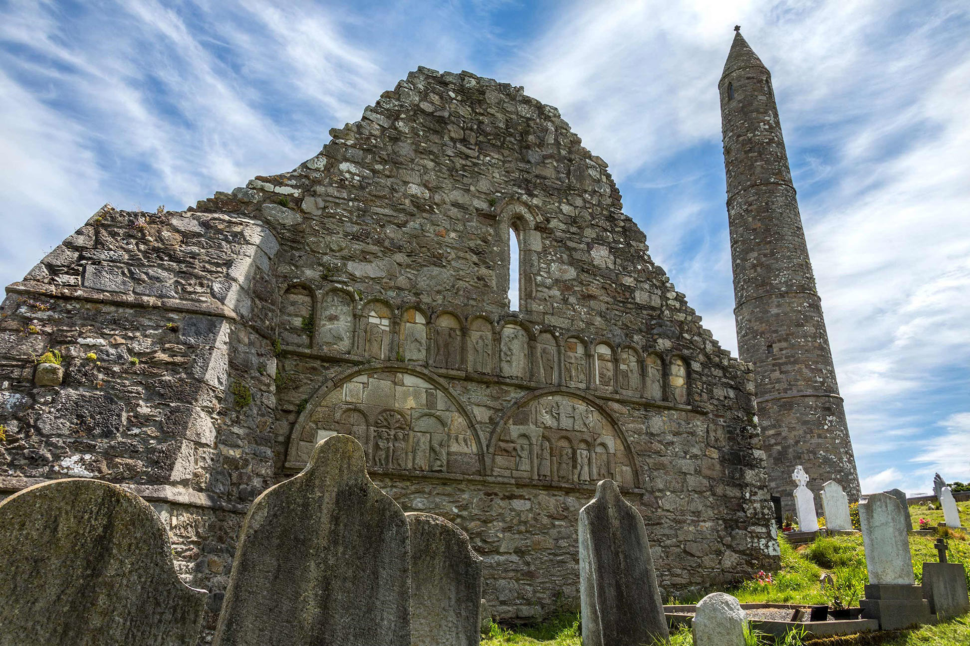 walking-tour-pub-visit-waterford-ireland.jpg