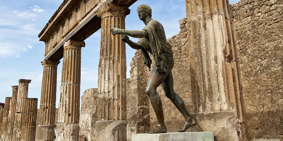 Traditional Europe with Eurostar Extension Guided Tour