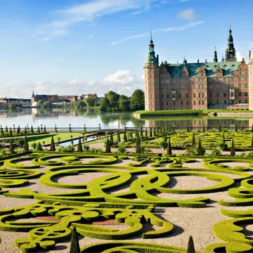 riviera-castle-tour-north-zealand-denmark.jpg