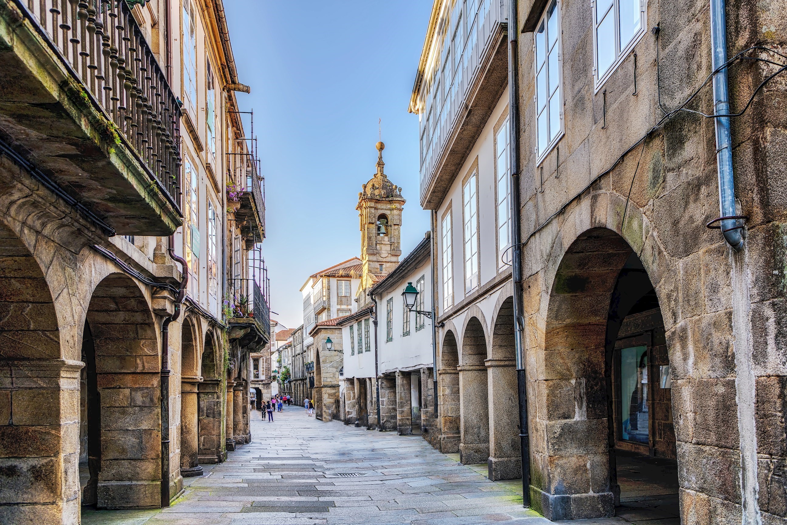city-exploration-santiago-de-compostela-spain.jpg