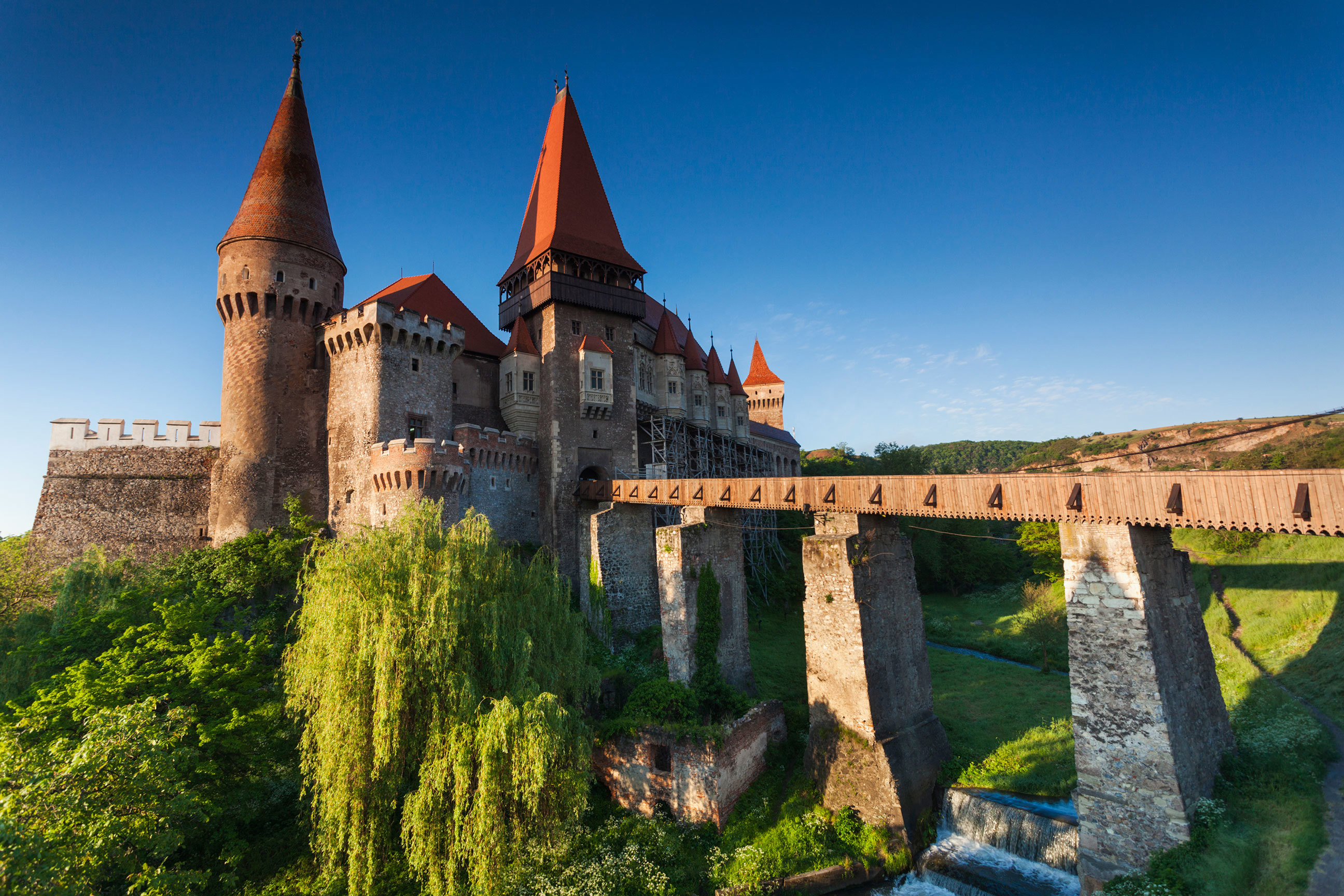 corvin-castle-hunedoara-romania.jpg