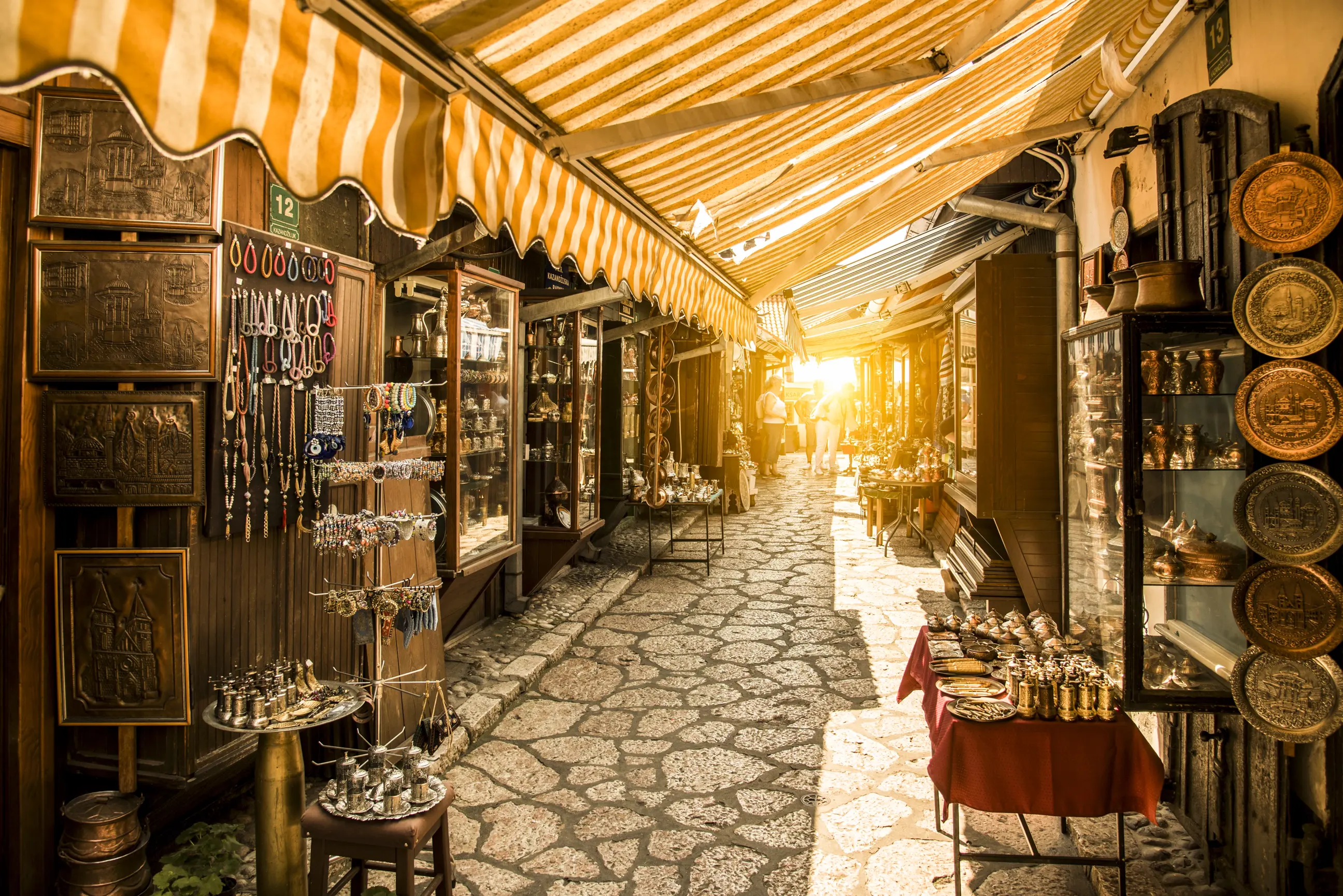 day-hero-market-old-town-sarajevo-bosnia-herzegovina.webp