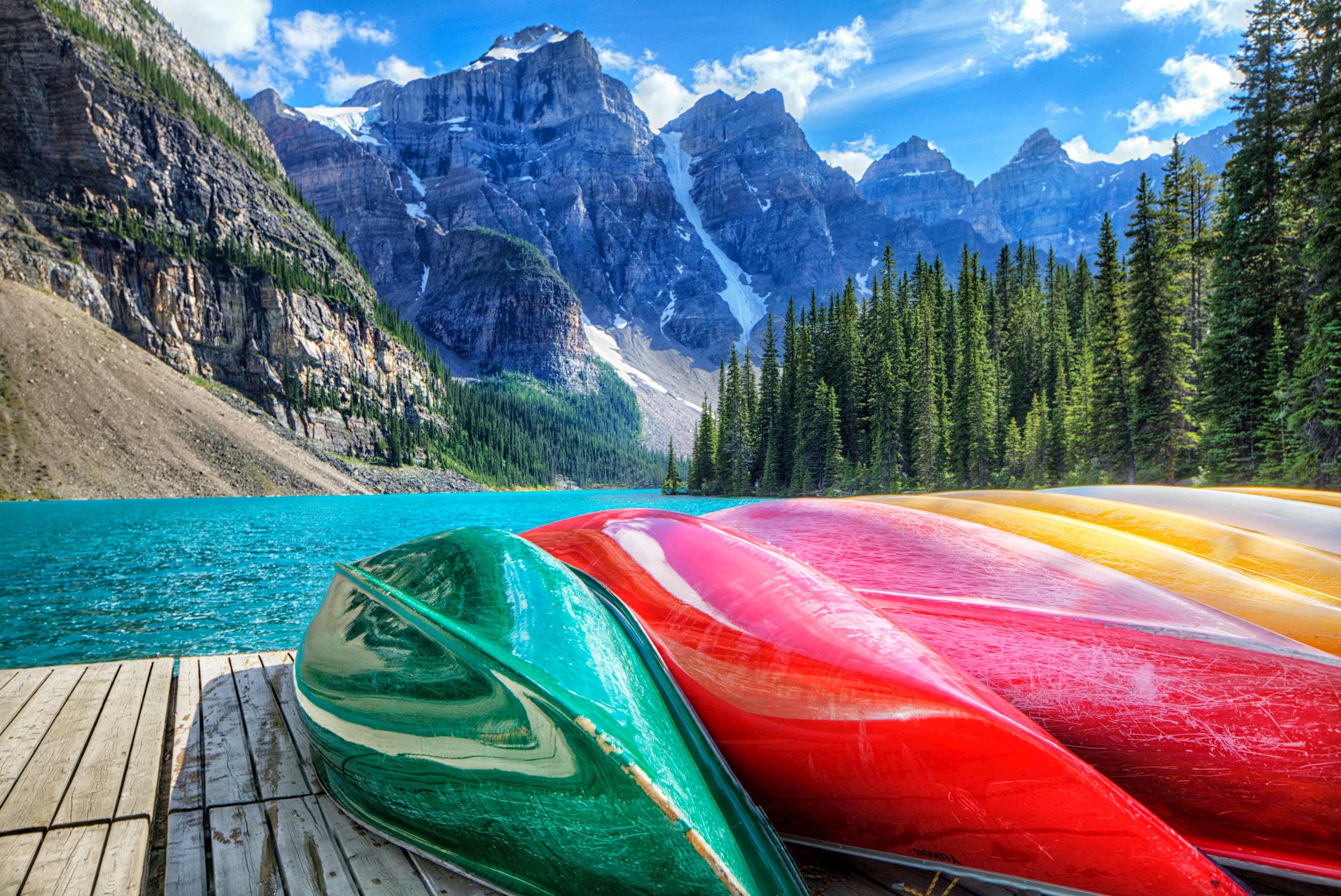 canoes-moraine-lake-banff-canada.jpg
