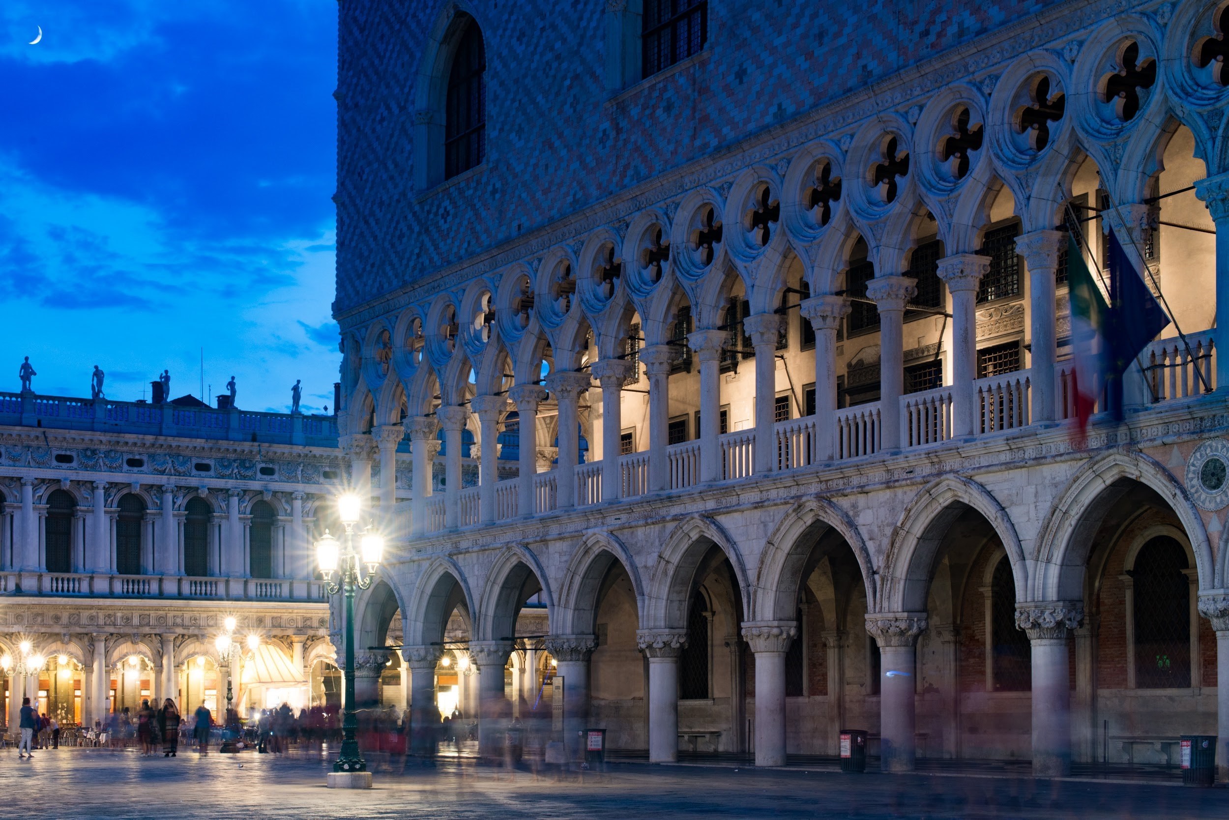 doges-palace-venice-italy.jpg