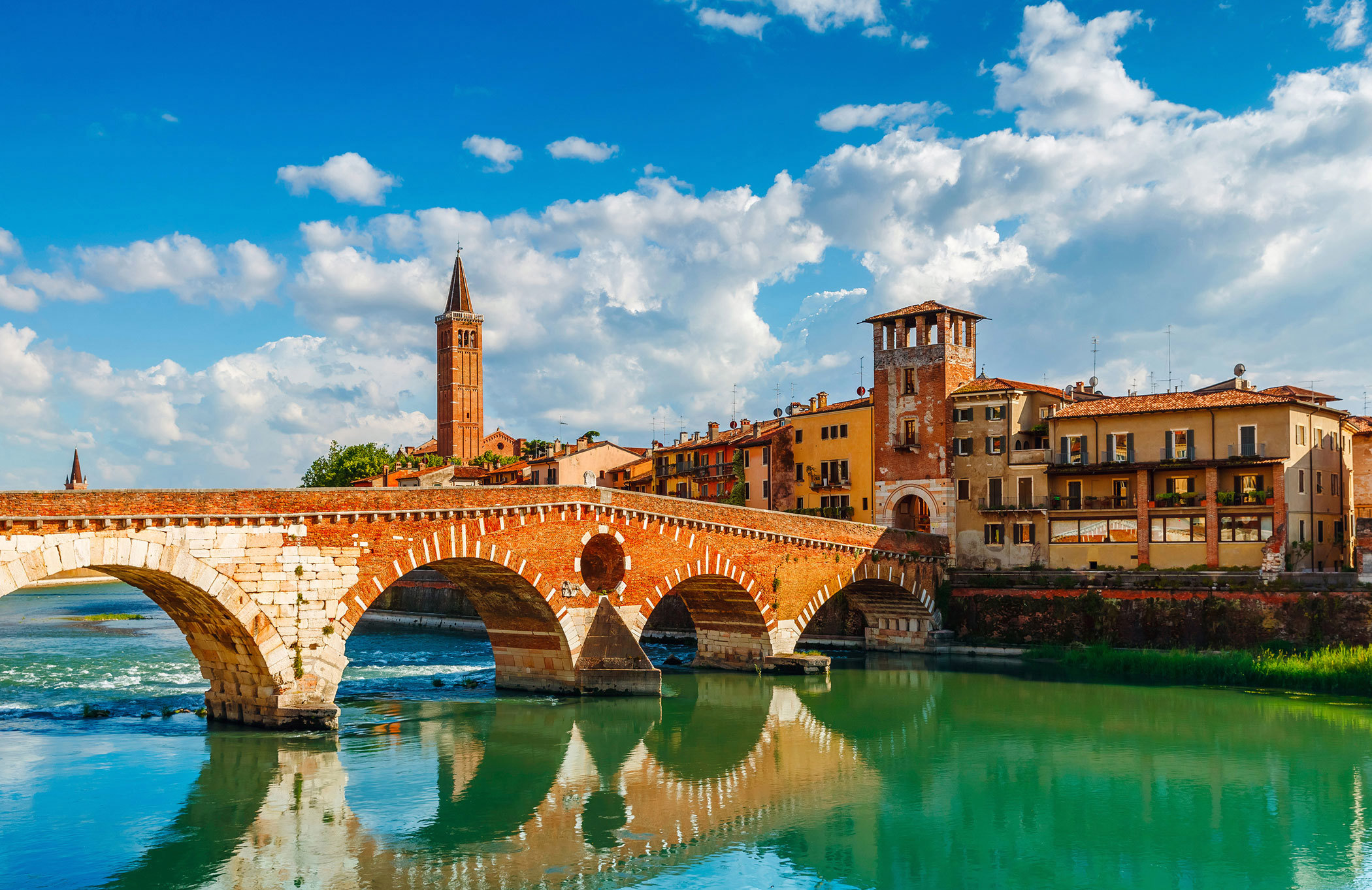 bridge-ponte-pietra-verona-italy.jpg
