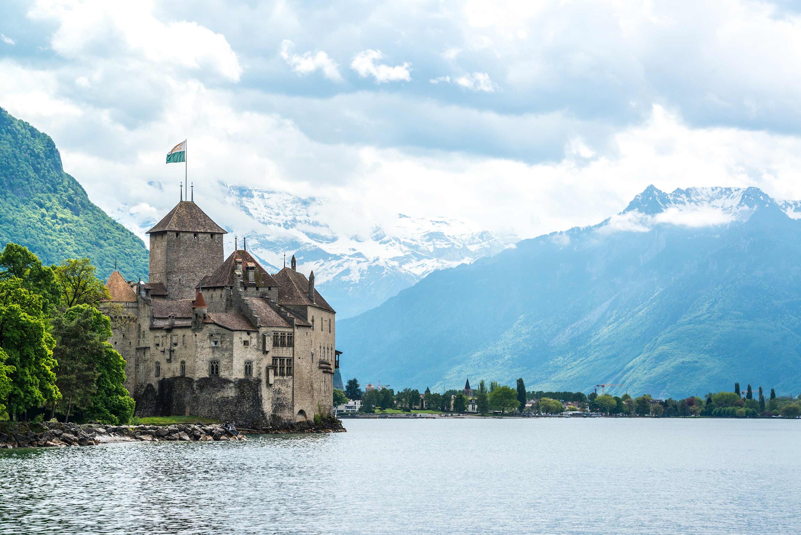 chateau-de-chillon-montreux-switzerland.jpg