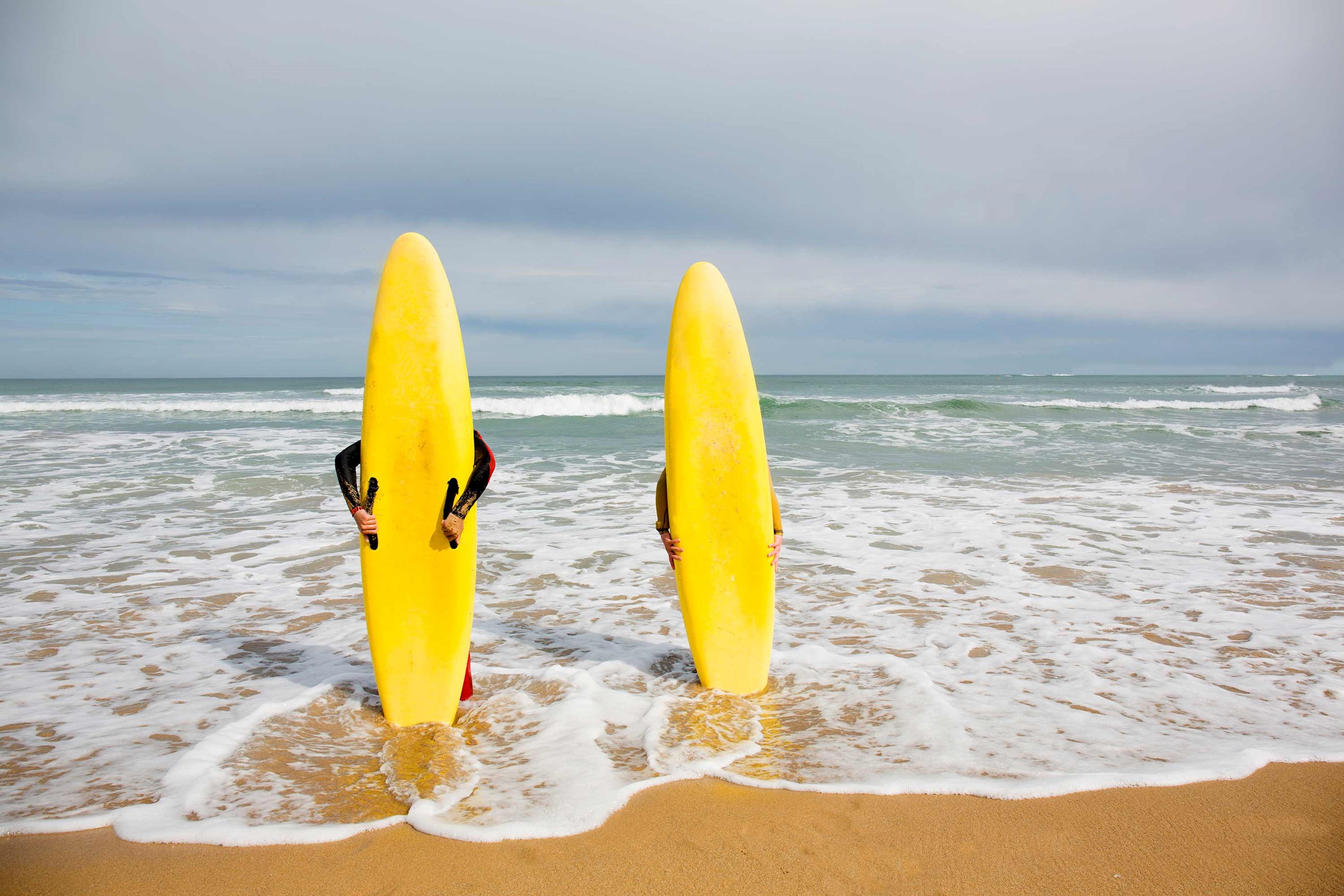learn-surf-australias-famous-beach-sydney-australia.jpg