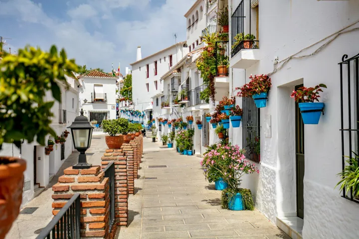 beauty-streets-of-mijas-1170266361.jpg
