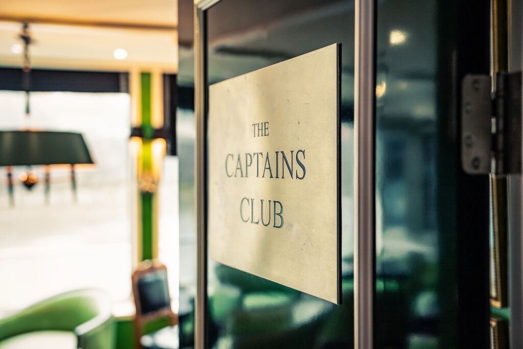 medium-trafalgar-reverie-captains-club-1.jpg