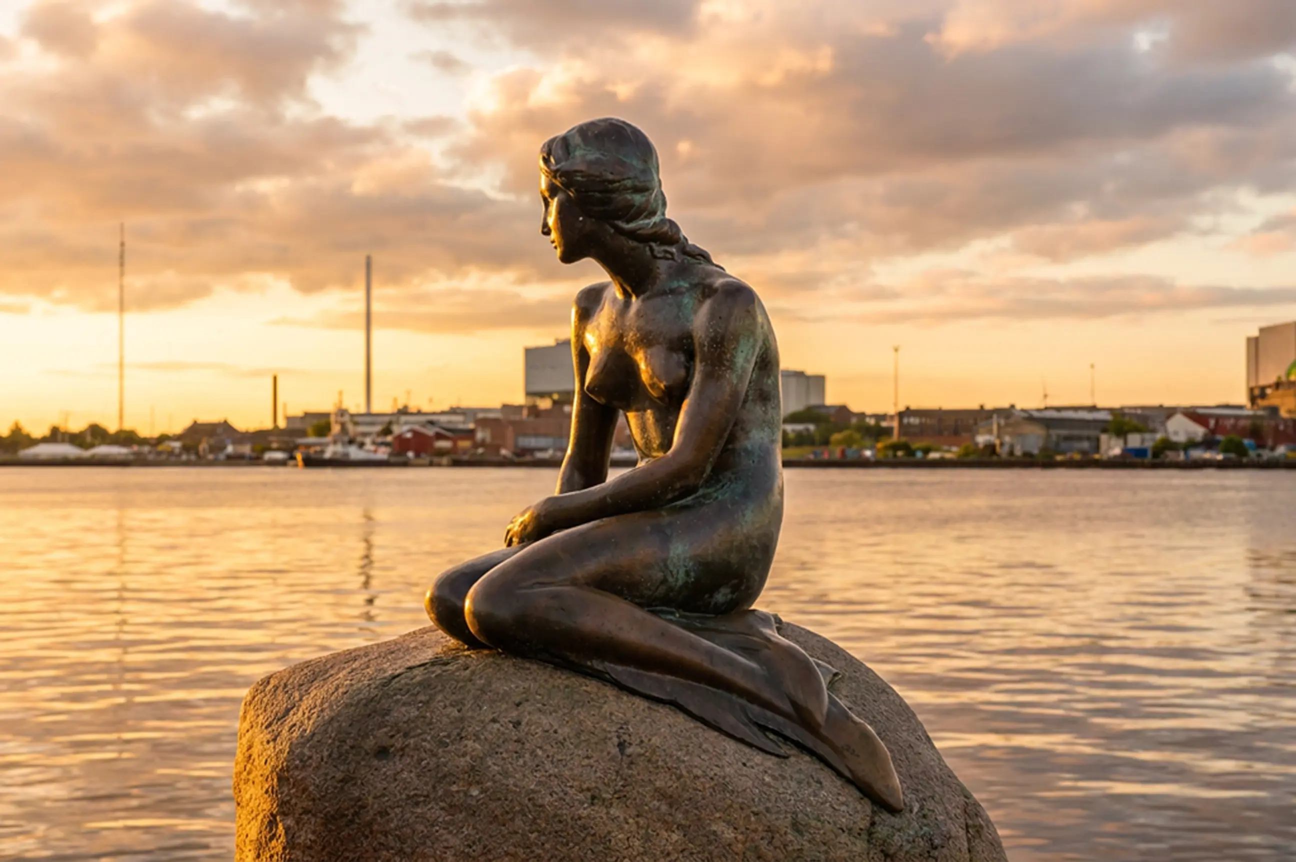 day-hero-little-mermaid-copenhagen-denmark.webp