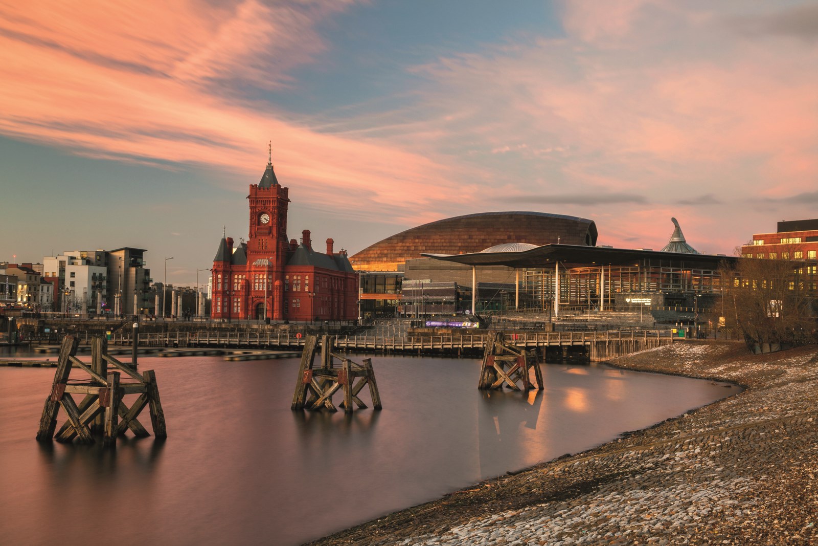 87_cardiff-bay-cardiff-wales.jpg