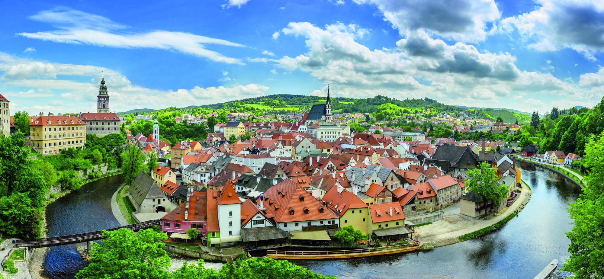 cesky-krumlov-panorama-czech-republic.jpg