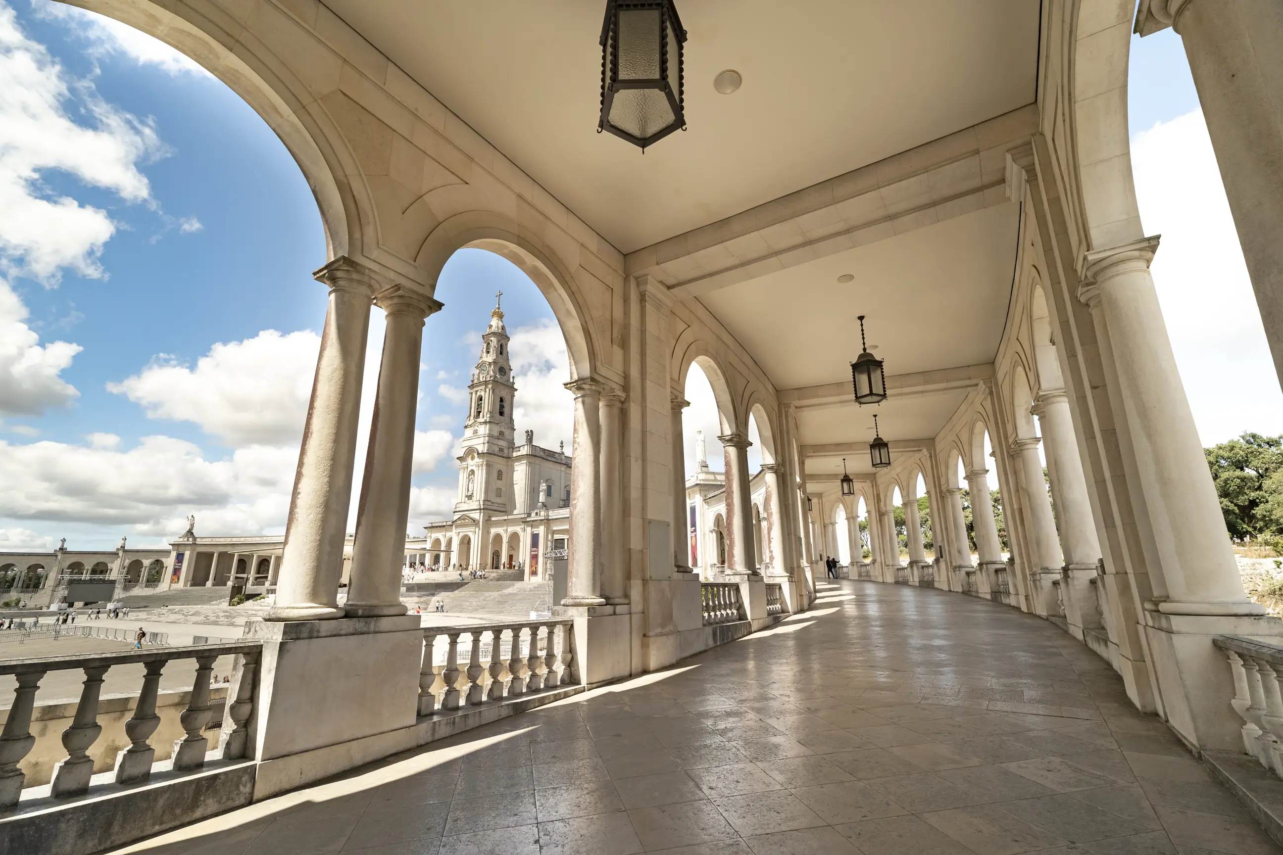 day-hero-corridor-in-the-sanctuary-of-fa-tima-2227879615.webp
