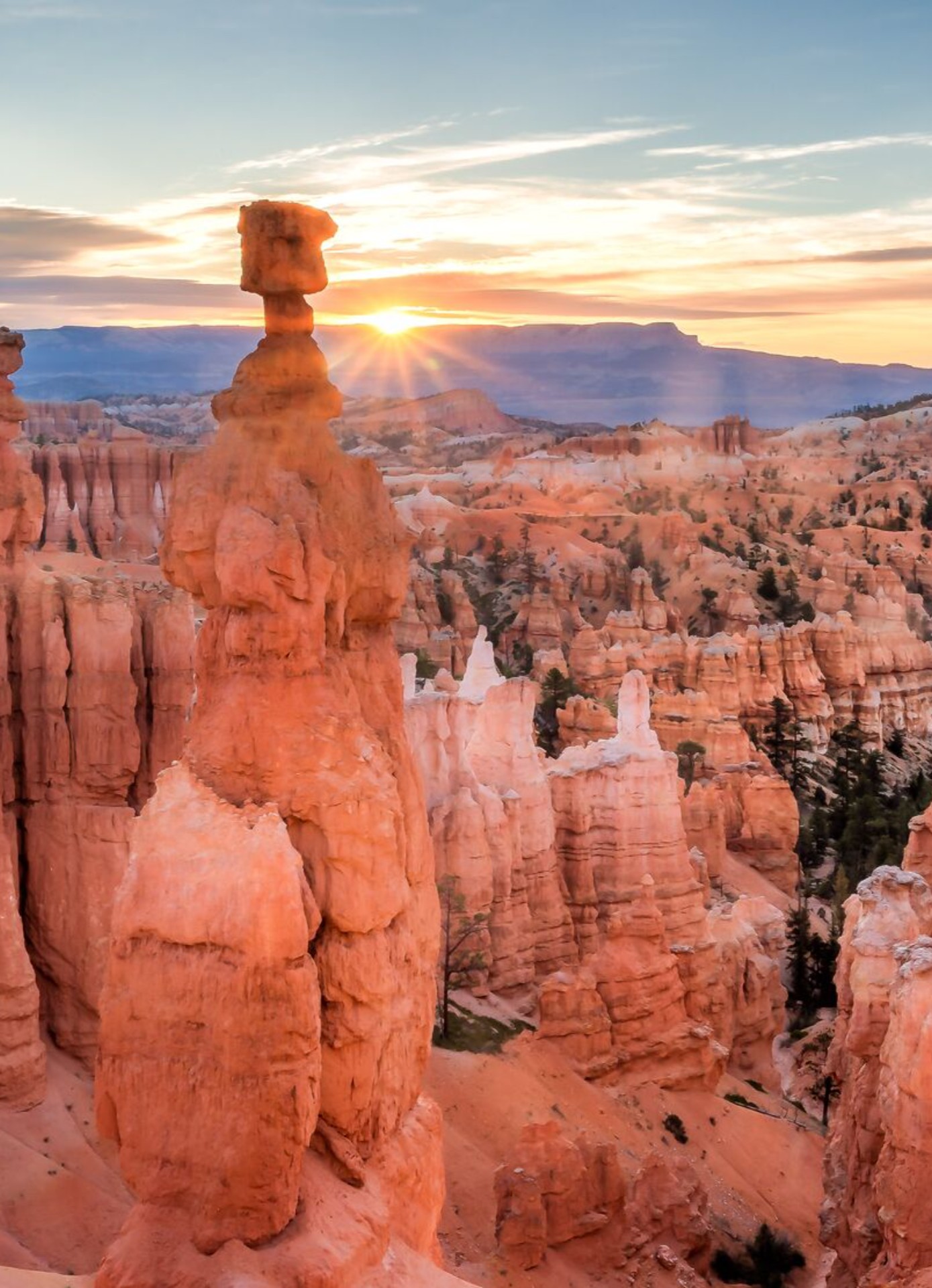 The sun setting over Bryce Canyon, USA