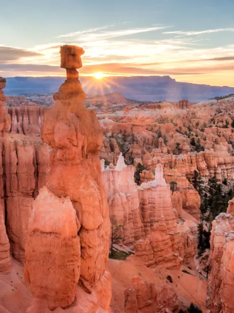 The sun setting over Bryce Canyon, USA