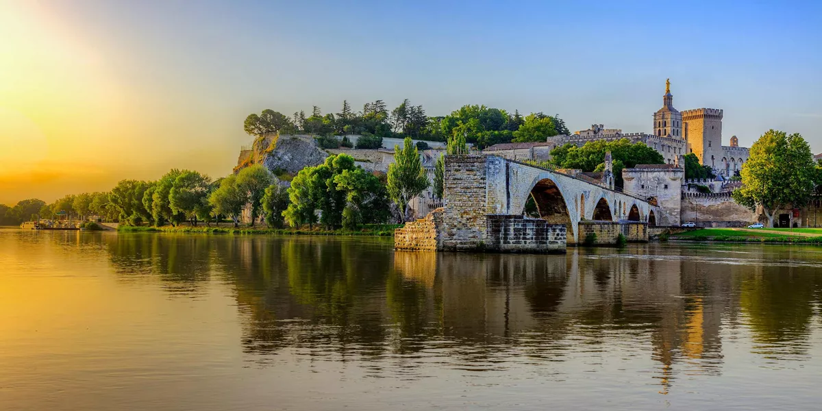 Highlights Of France And Barcelona Guided Tour