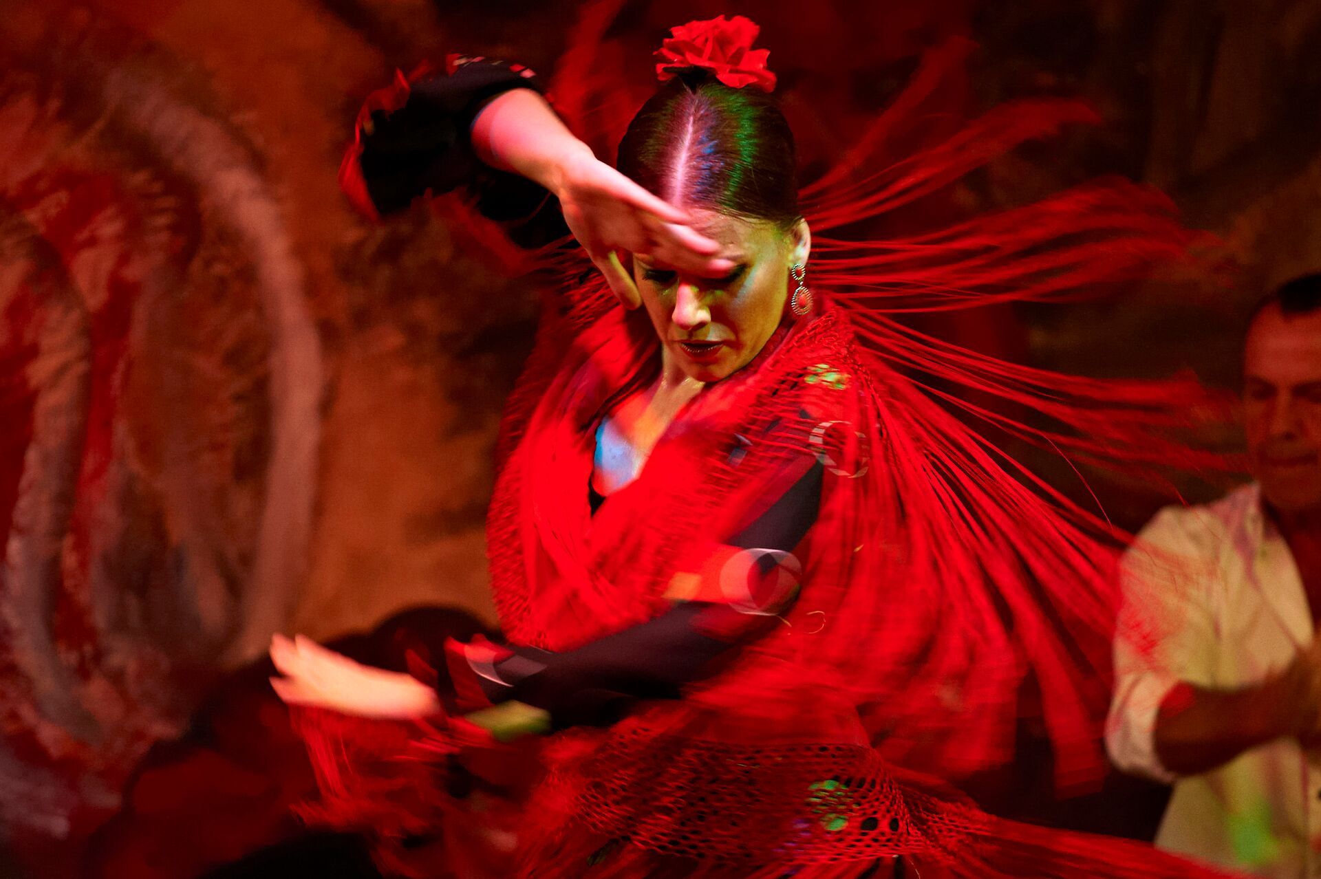 Large Flamenco Dance In Seville 134433137 (1)