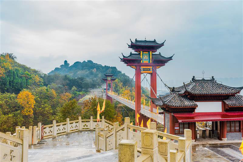 visit-shuanggui-mountain-yangtze-china.jpg