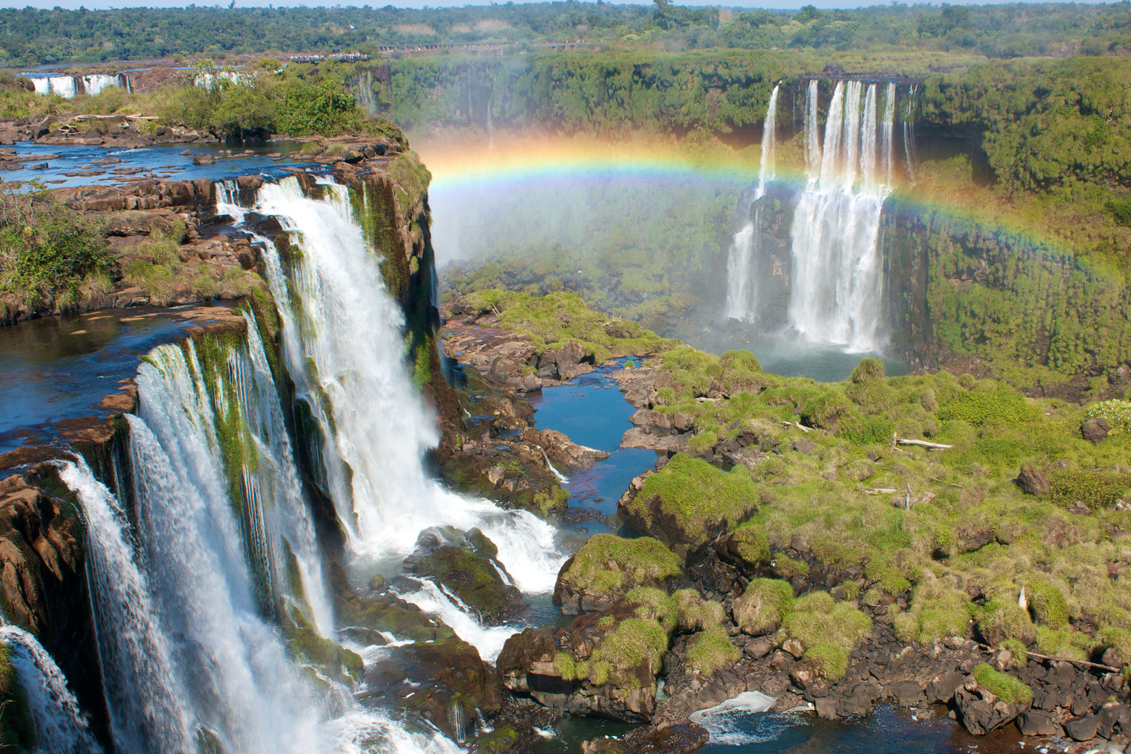 iguassu-falls-of-the-iguazu-river-brazil.jpg