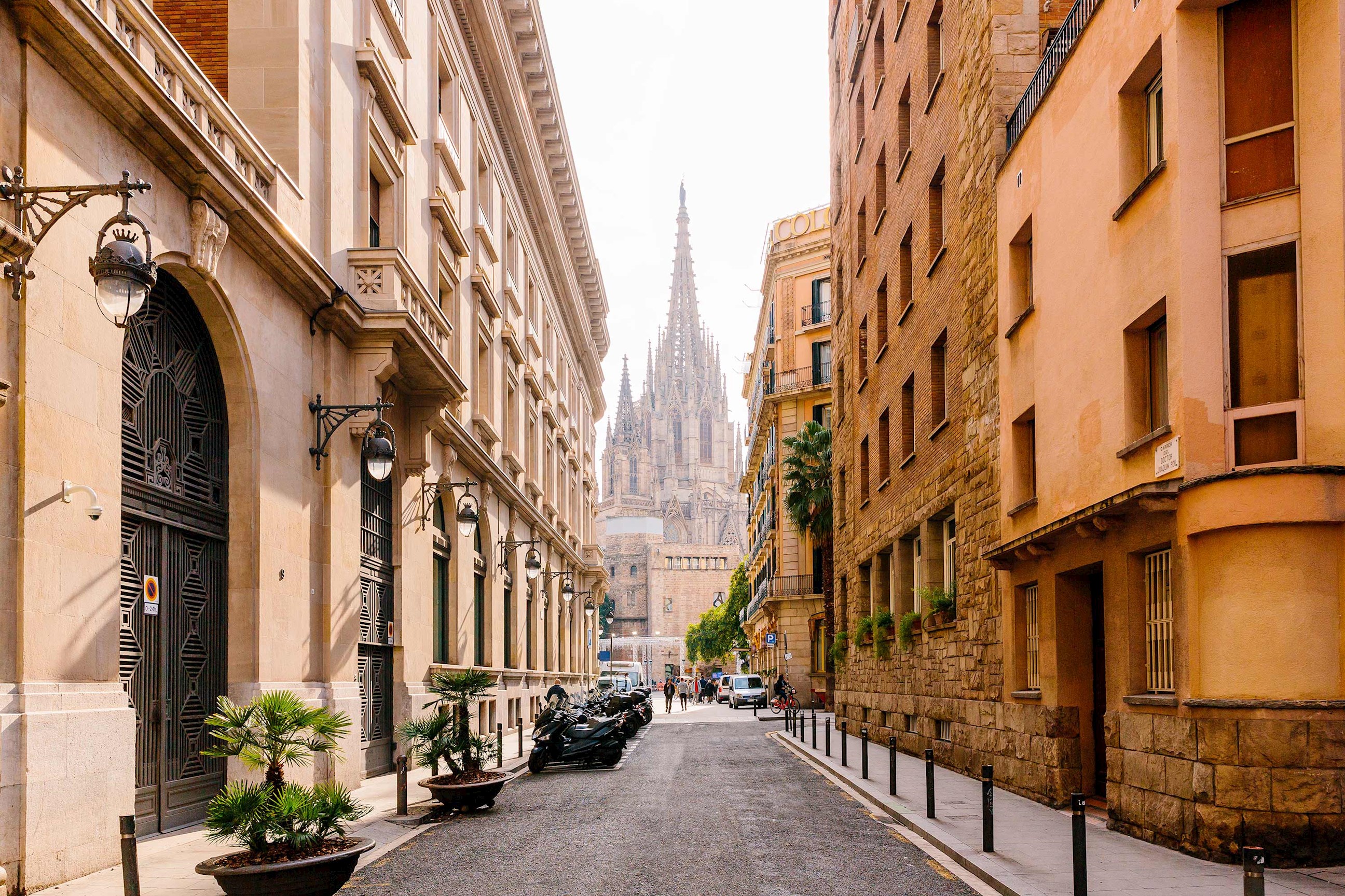 street-cathedral-barcelona-spain.jpg
