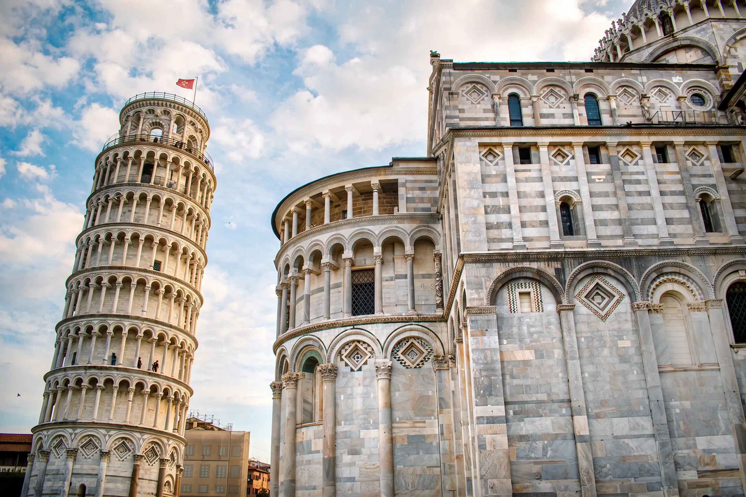 day-hero-leaning-tower-of-and-cathedral-pisa-italy.webp