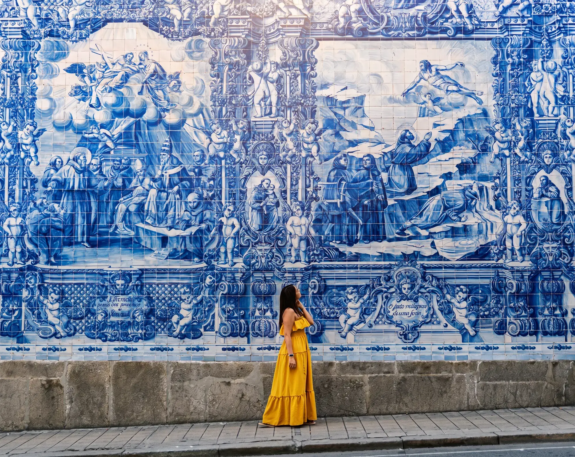 day-hero-chapel-souls-porto-portugal.webp