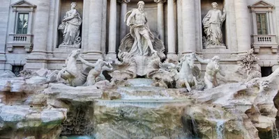 Contrasts of Italy, Trevi fountain in Rome, Italy