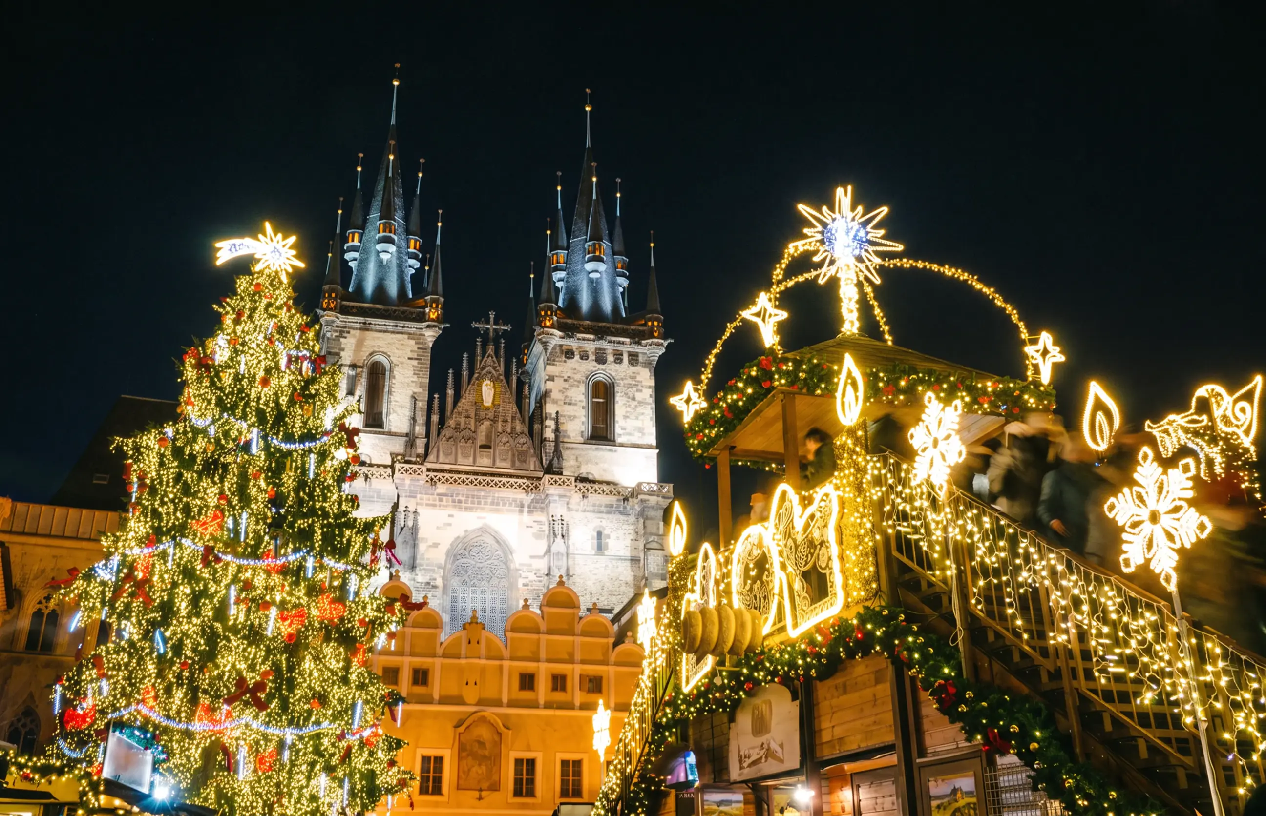 day-hero-christmas-market-in-prague-at-evening-czech-republic-1055626586.webp
