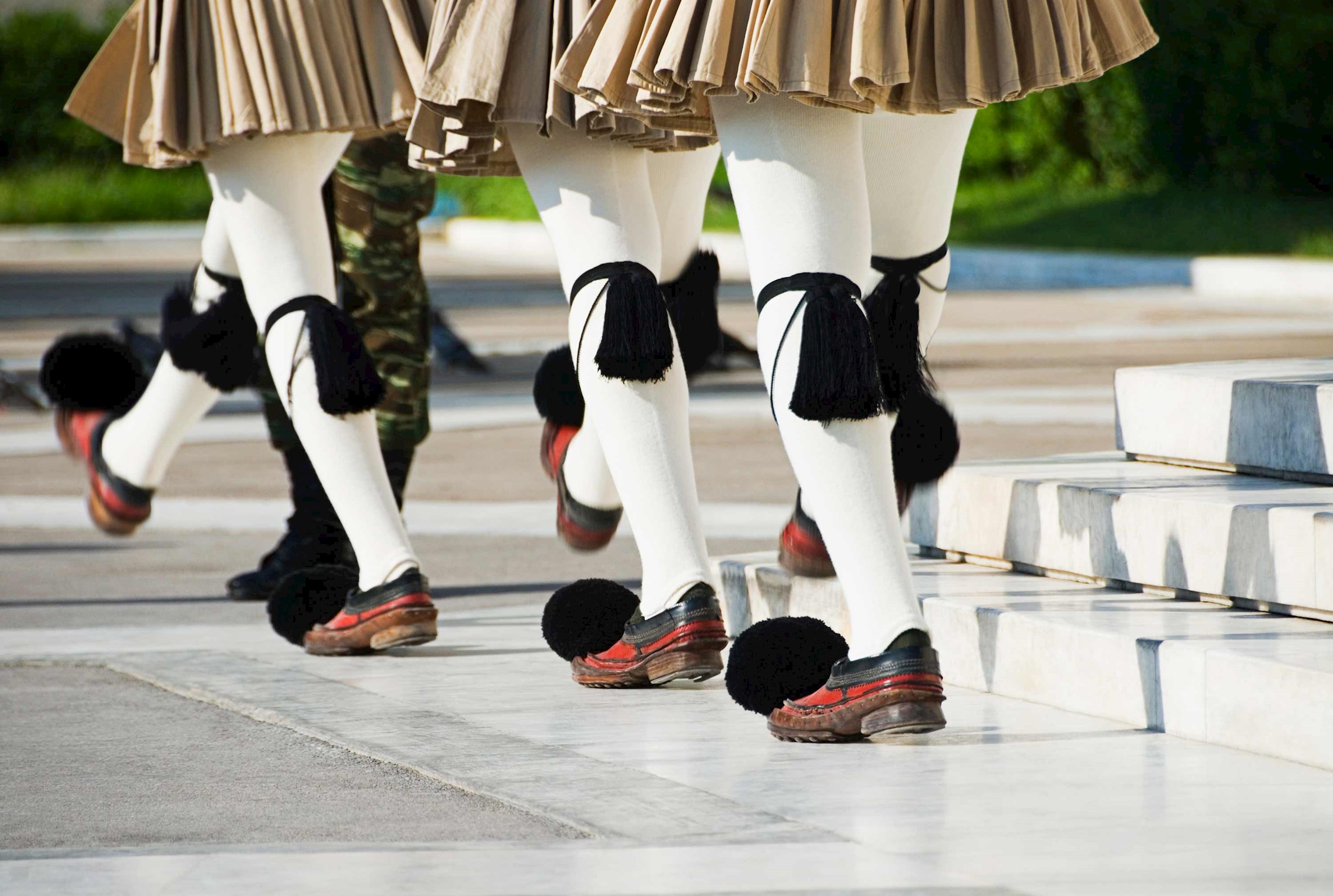 guards-syntagma-square-athens-greece.jpg