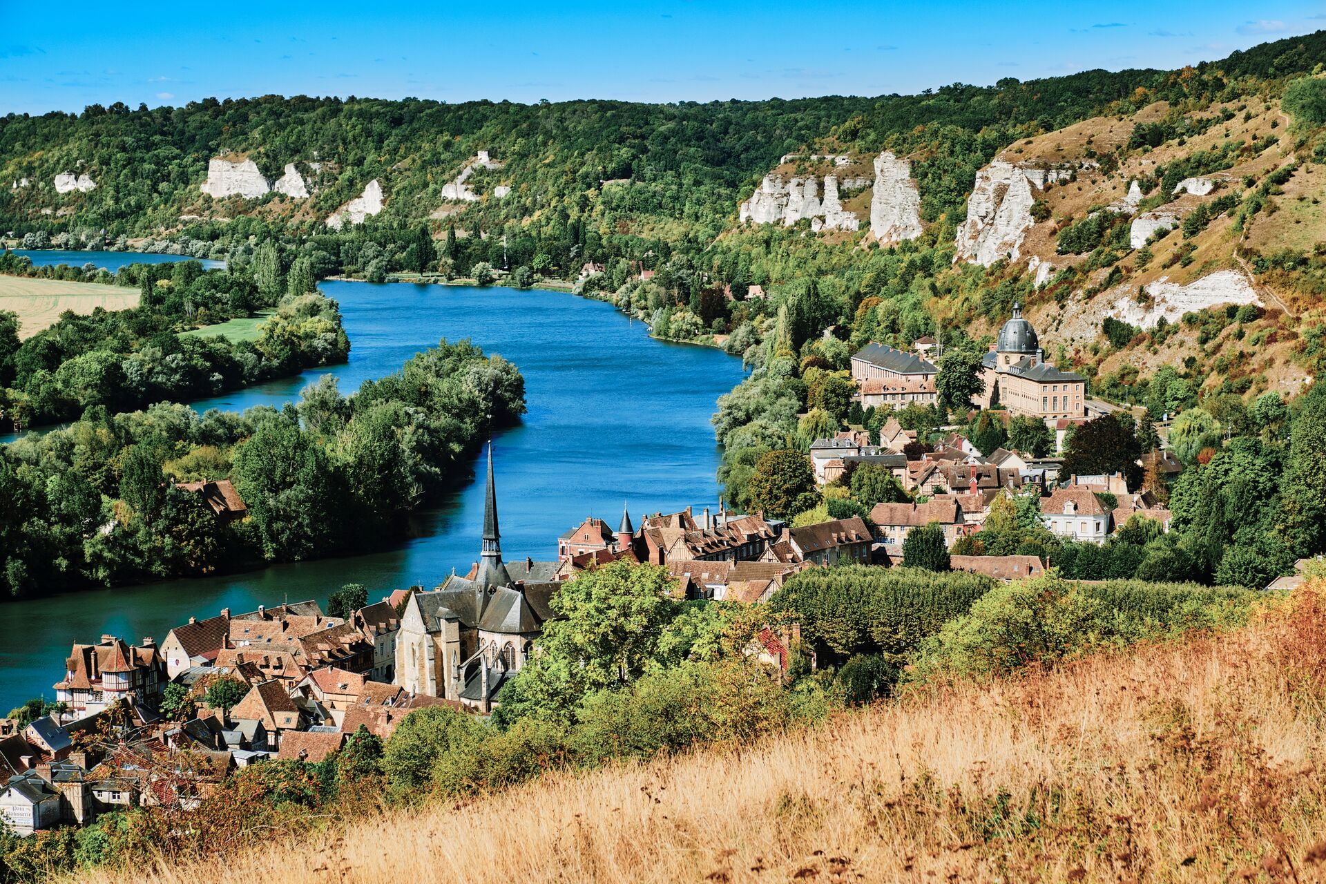 Aerial landscape of the Seine with grass in foreground