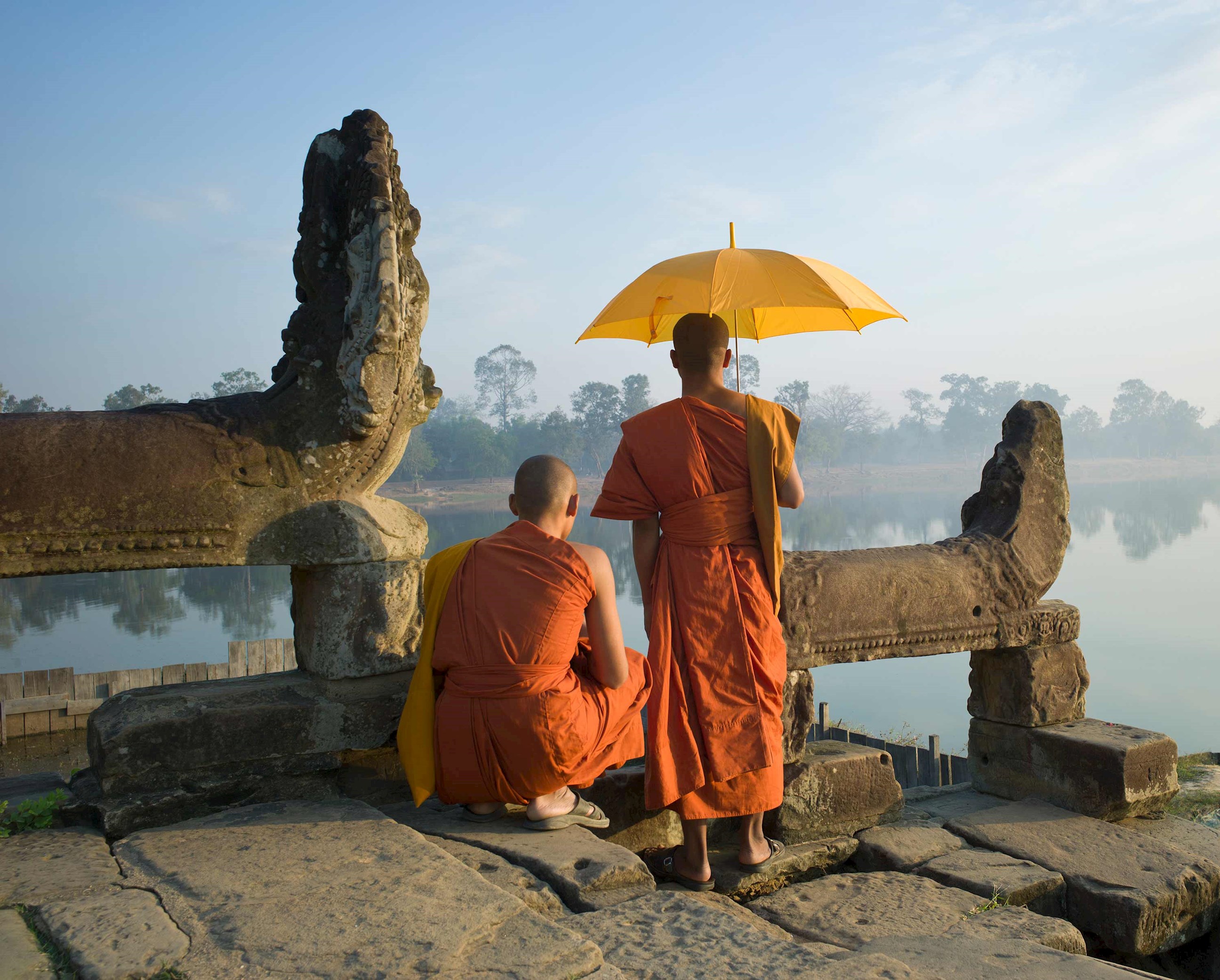 monk-angkor-wat-cambodia.jpg