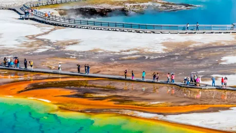 Colourful Grand Prismatic Spring in Yellowstone National Park