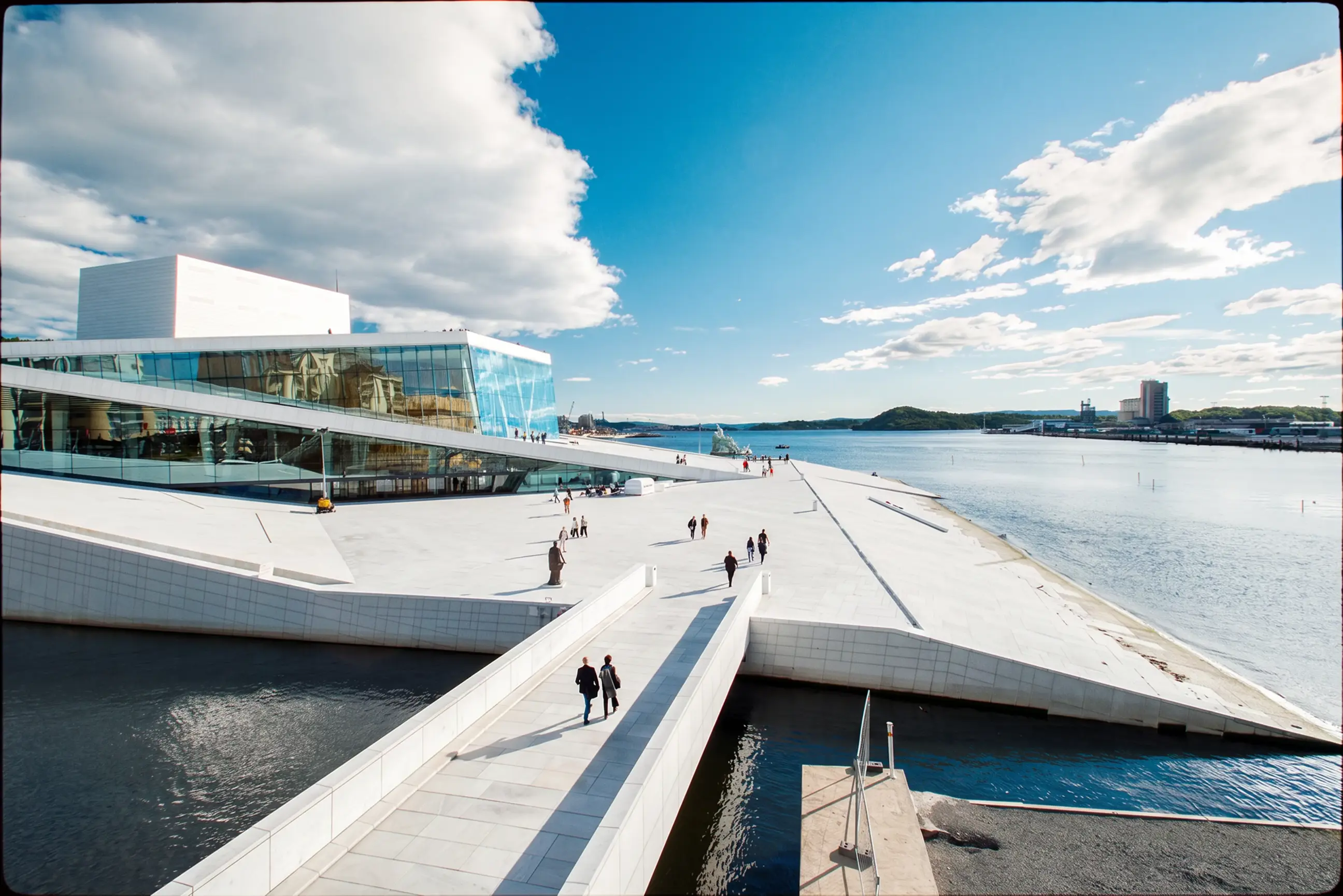 day-hero-opera-house-oslo-norway.webp