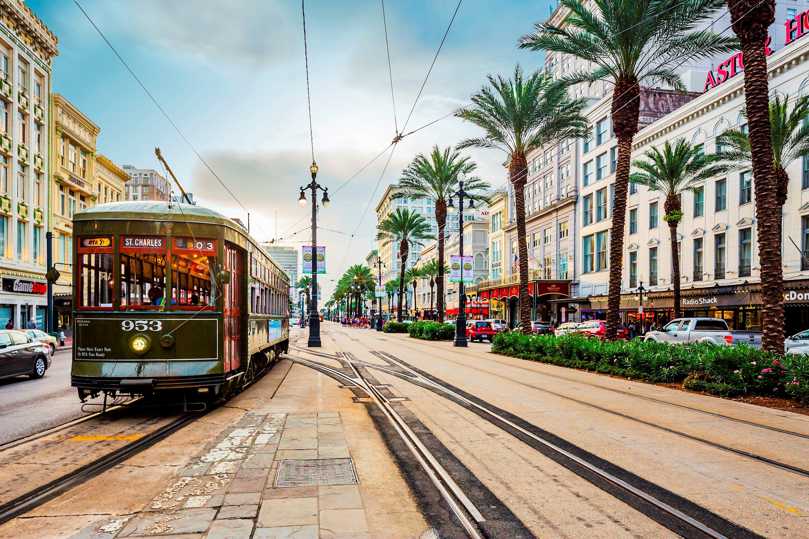 tram-french-quarter-new-orleans-usa.jpg