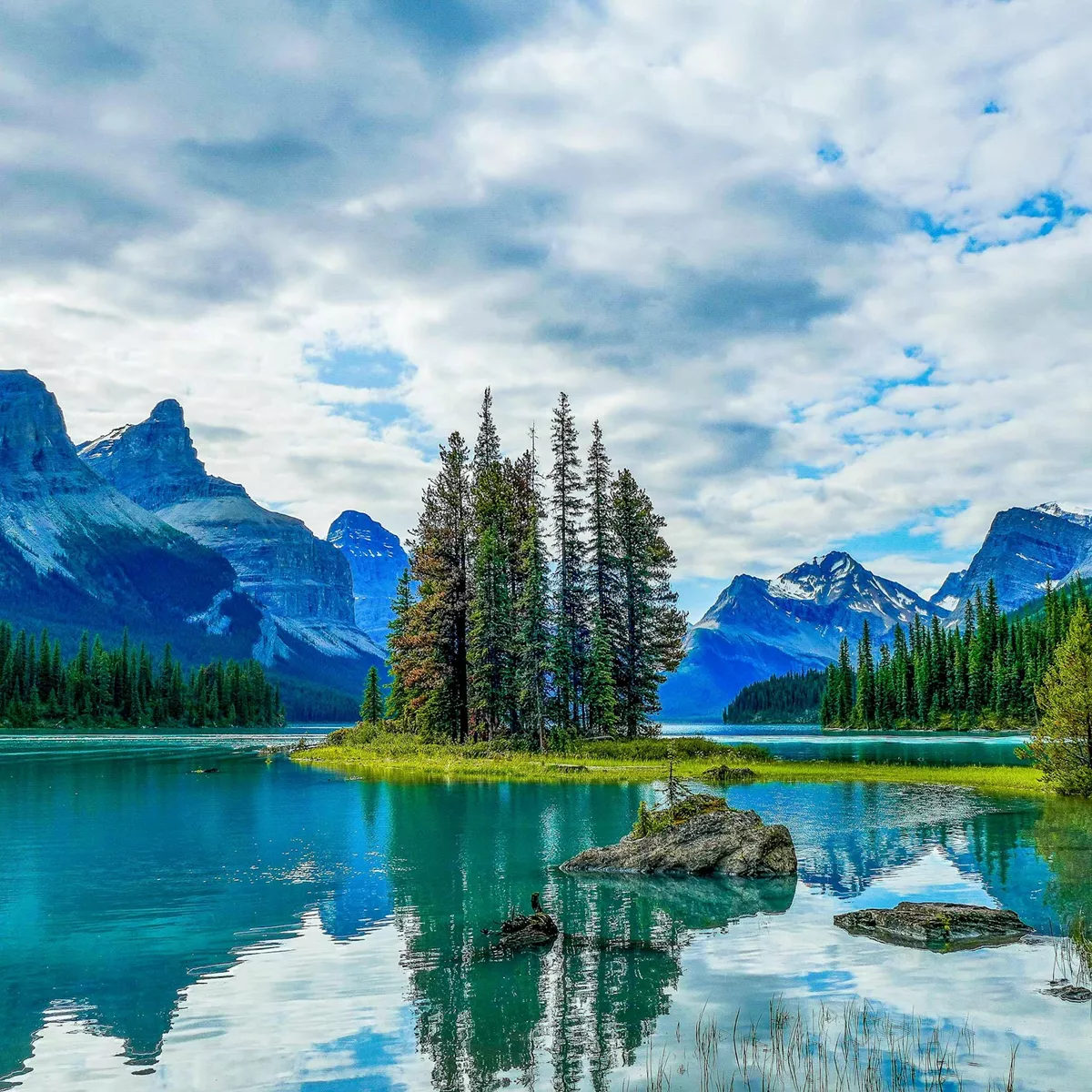 Spectacular Canadian Rockies with Alaska Cruise Guided Tour
