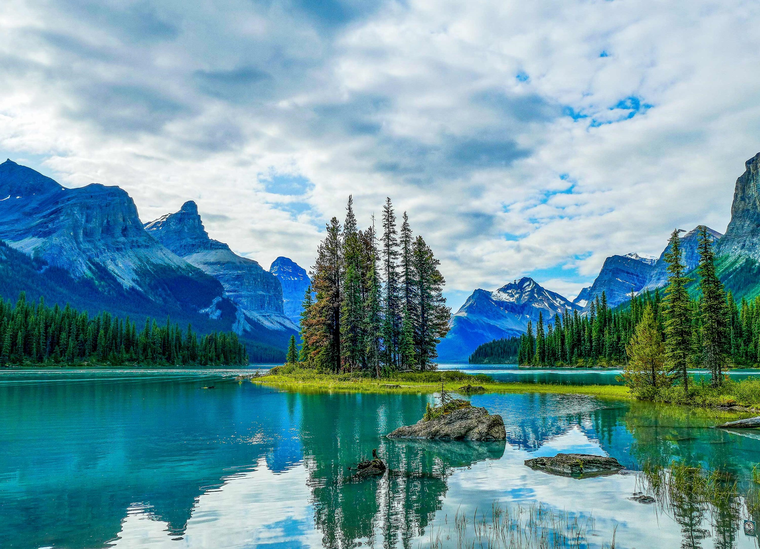Spectacular Canadian Rockies Tour 2025 Trafalgar