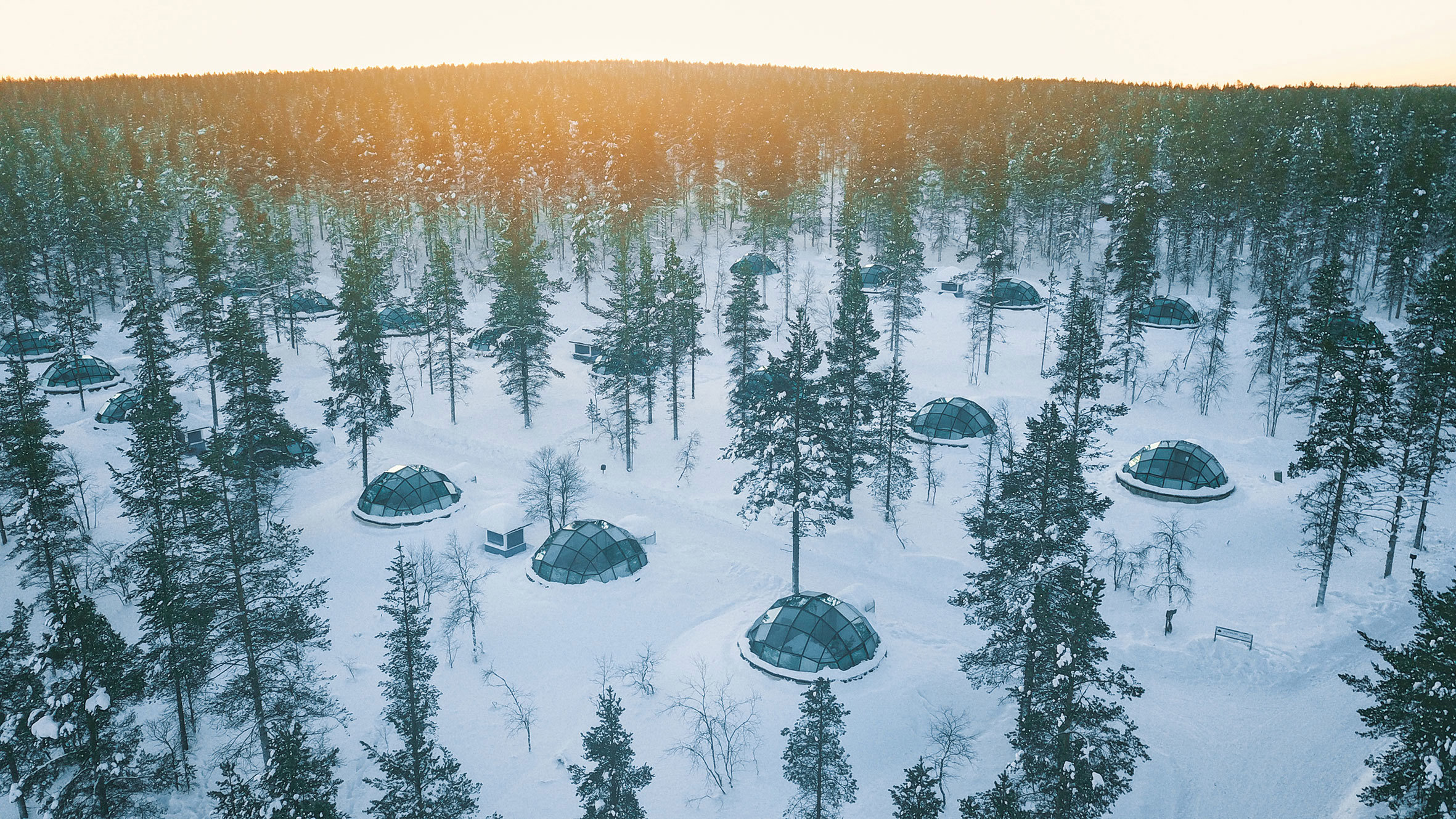 glass-igloos-kakslauttanen-arctic-resort-saariselka-finland.jpg