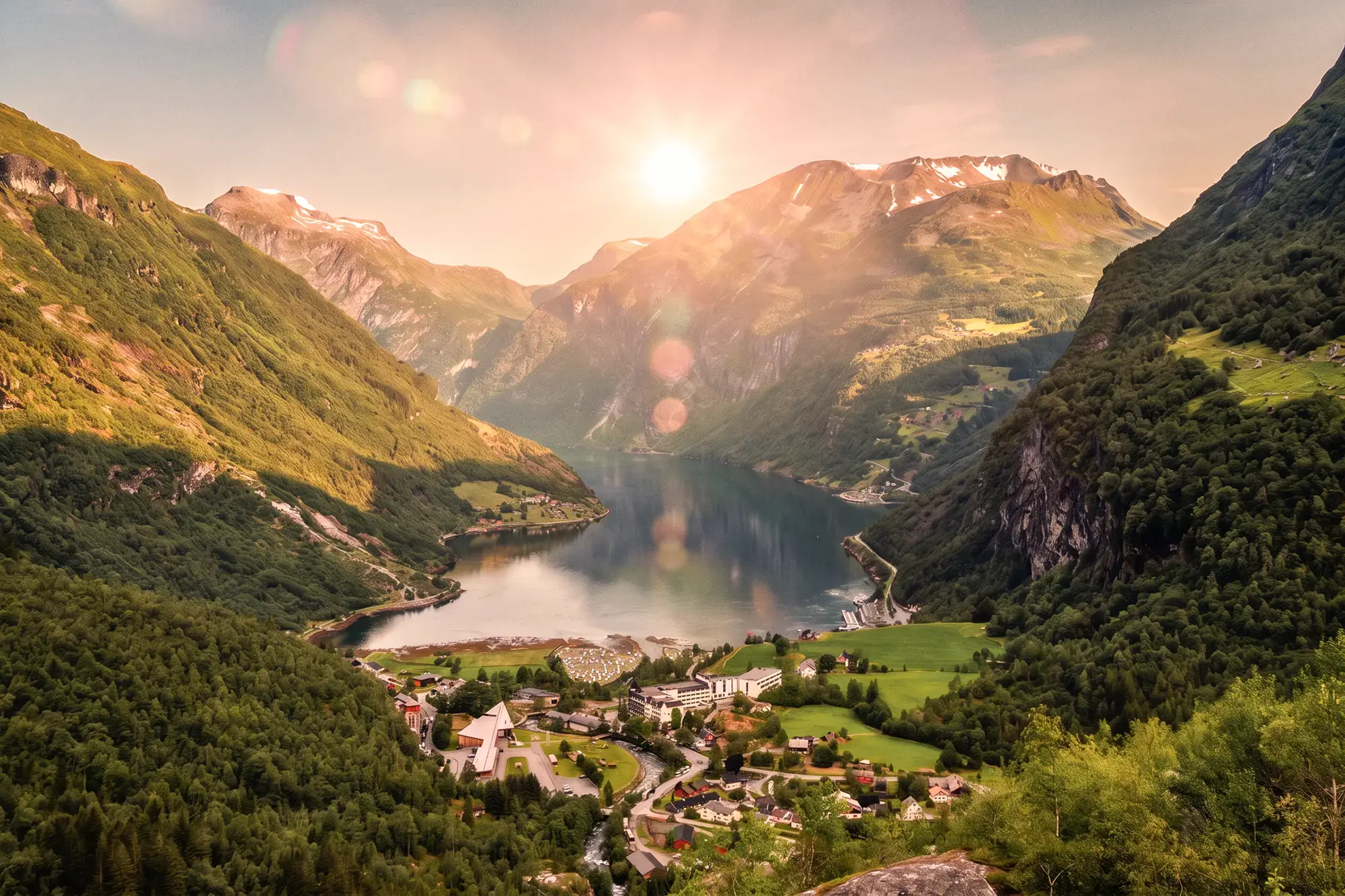 hero-grand-scandinavia-geirangerfjord-norway.webp