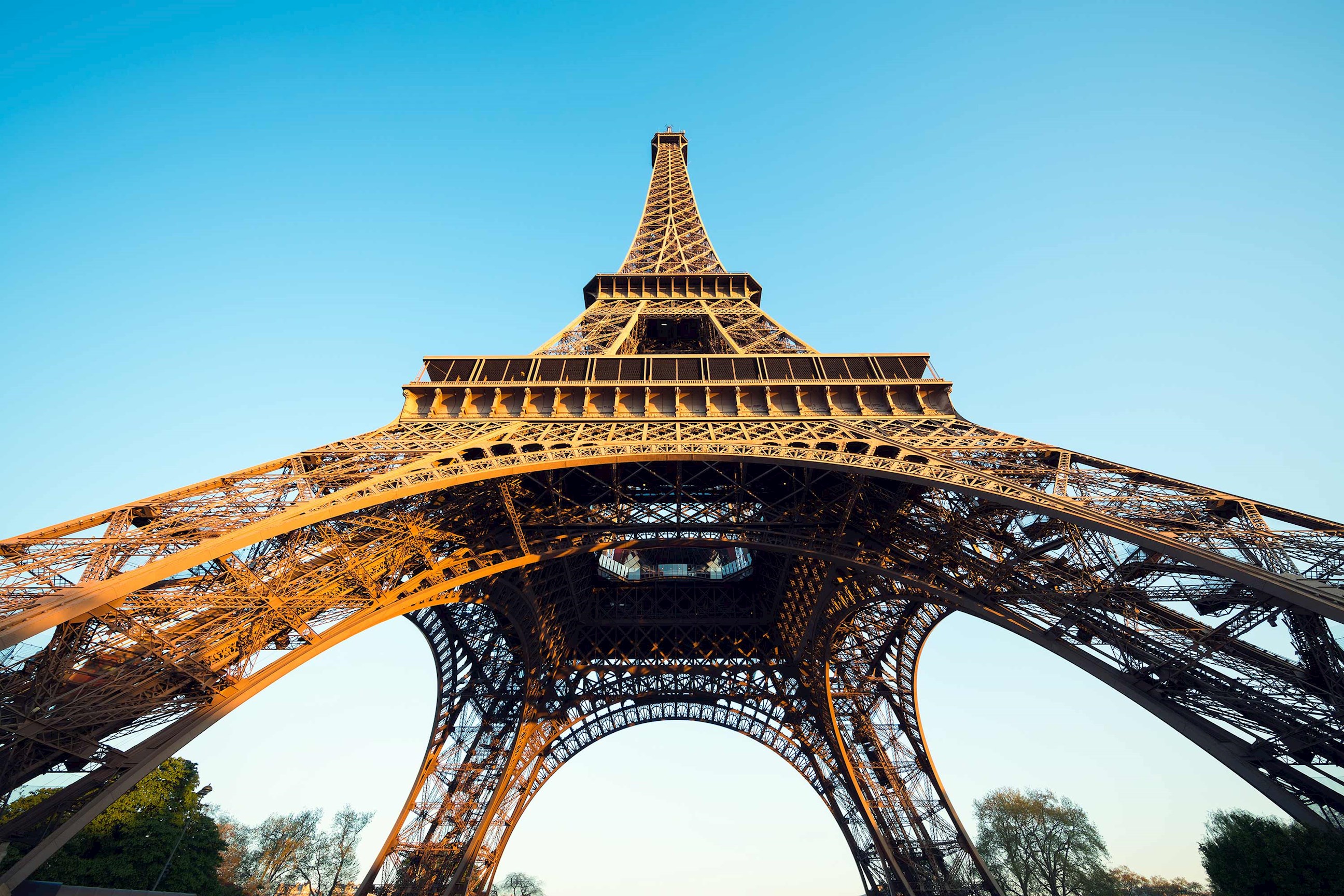 eiffel-tower-paris-france.jpg