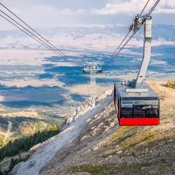 take-jackson-aerial-tram-4139-feet-360-degree-views-tetons-jackson-hole-valley-surrounding-mountains-usa.jpg