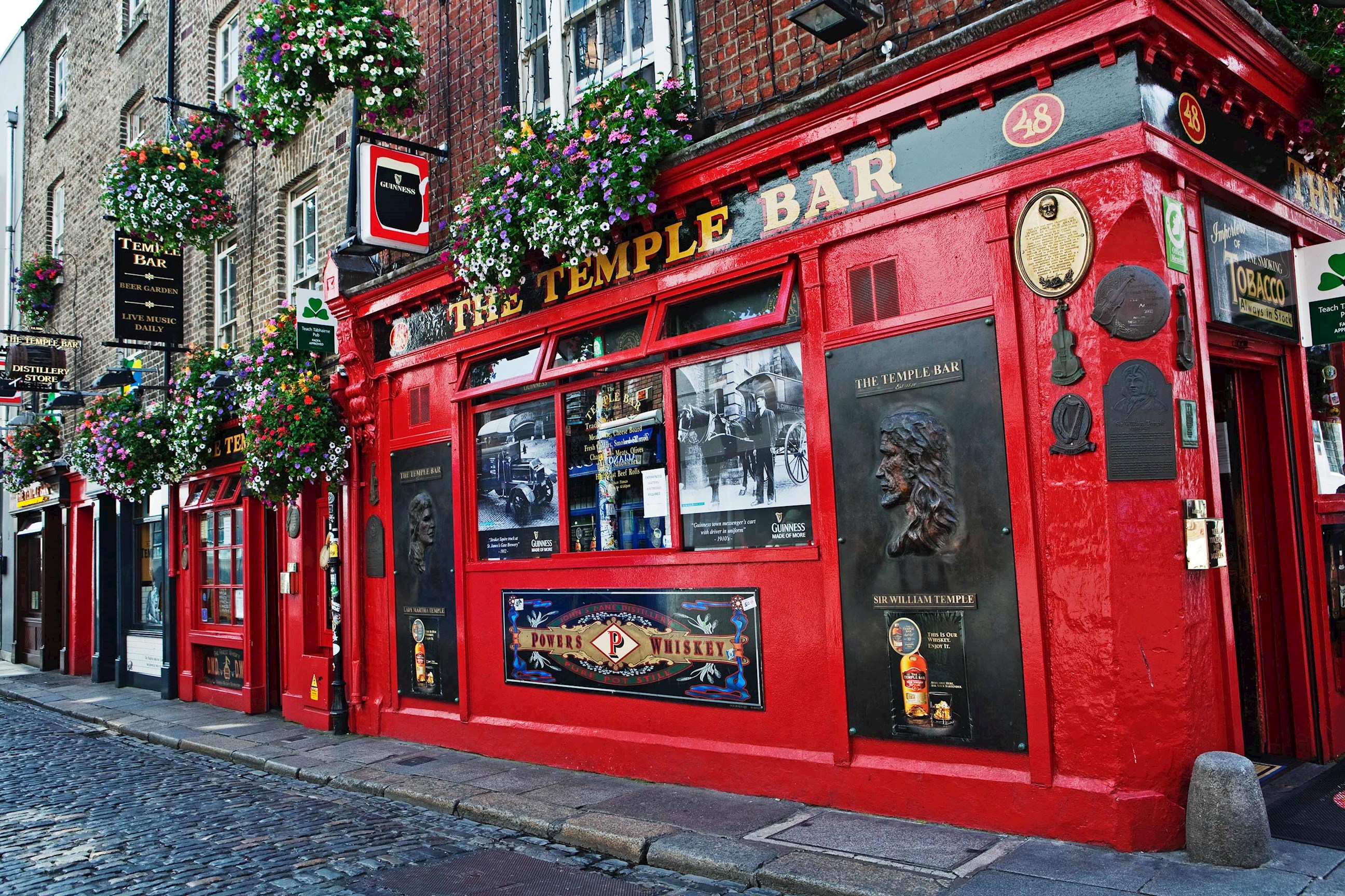 temple-bar-dublin-ireland.jpg