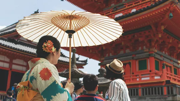 People visiting Kiyomizu-dera temples in Kyoto, Japan