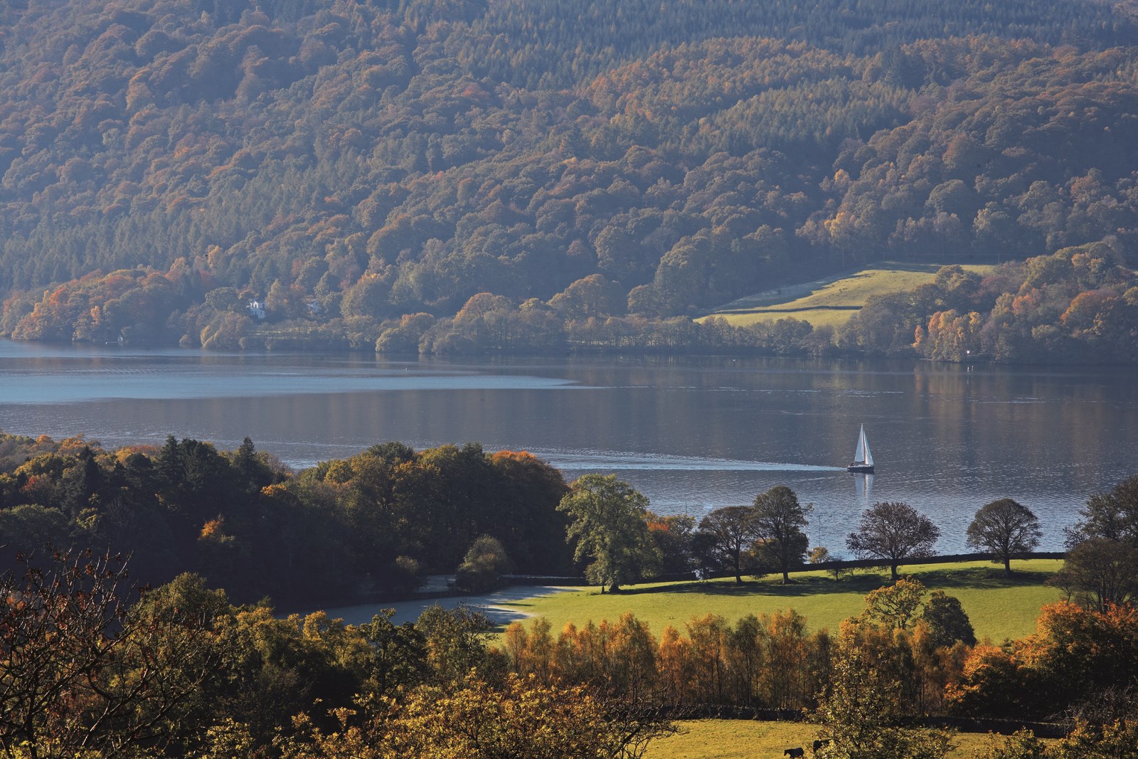 70_lake-windermere-scenic-windermere-england.jpg