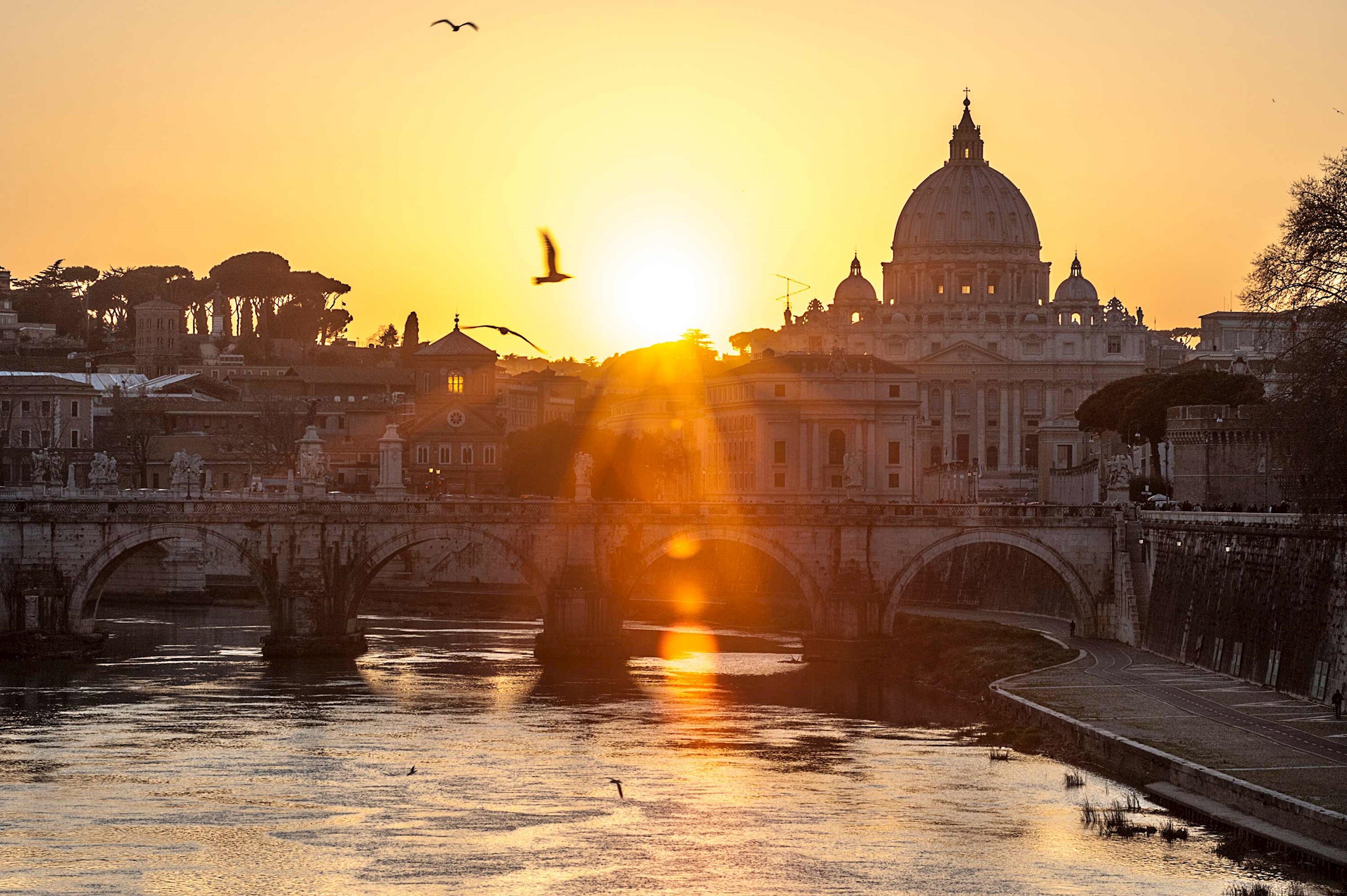 st-peters-basilica-rome-italy-iv.jpg