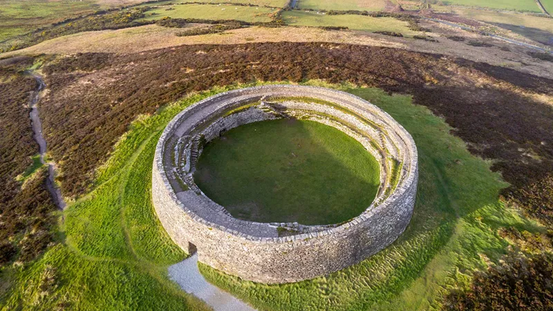 Fairy fort / ringfort in Hilltown