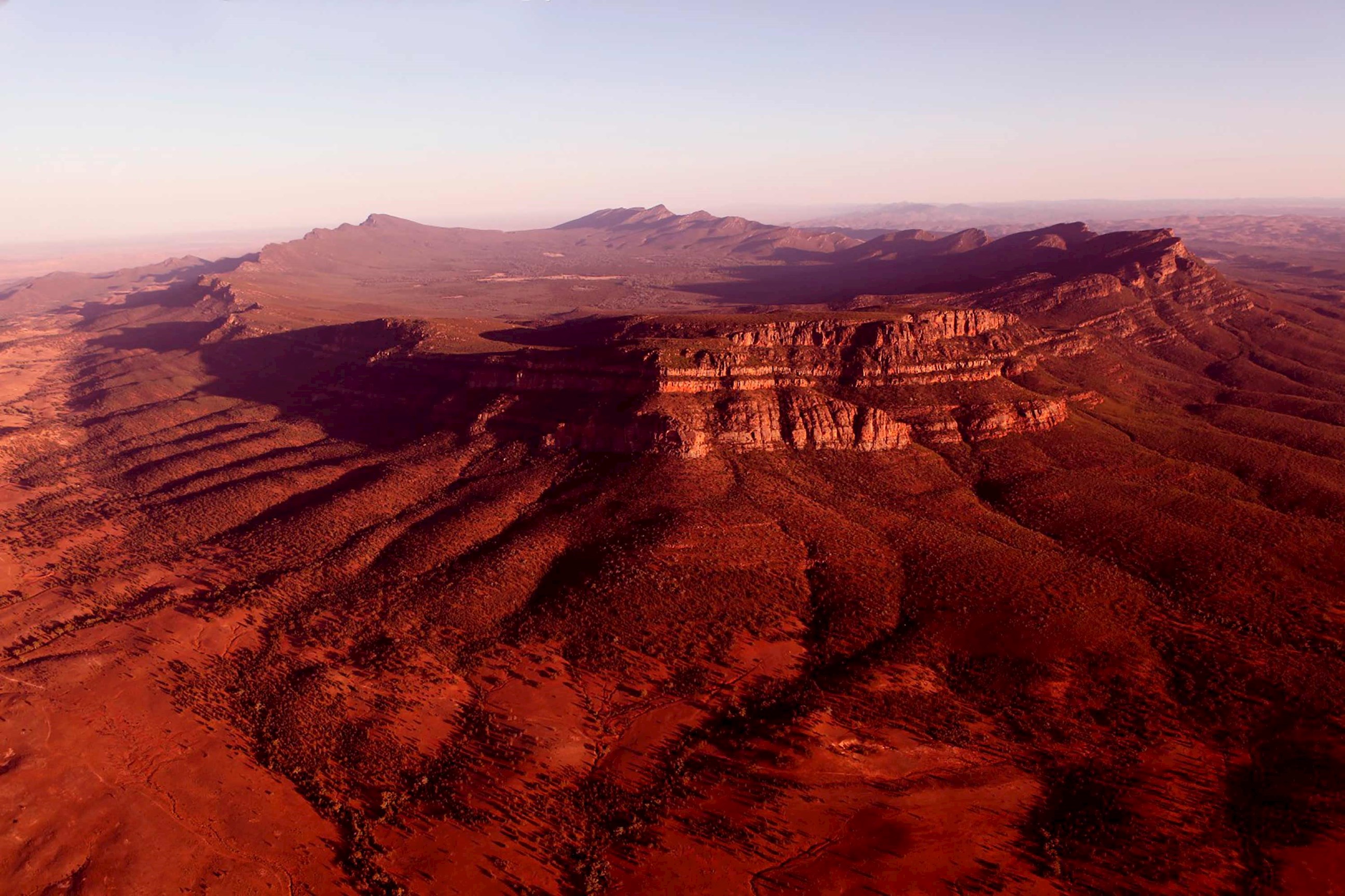 enjoy-scenic-flight-over-wilpena-pound-flinders-national-park-australia.jpg