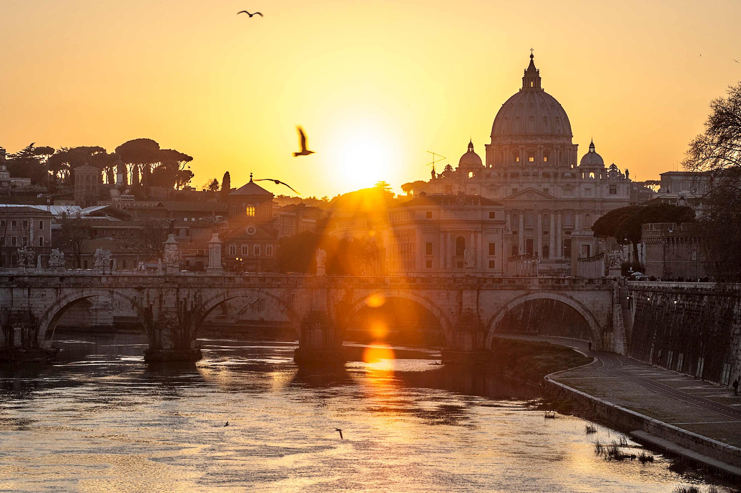 st-peters-basilica-rome-italy.jpg