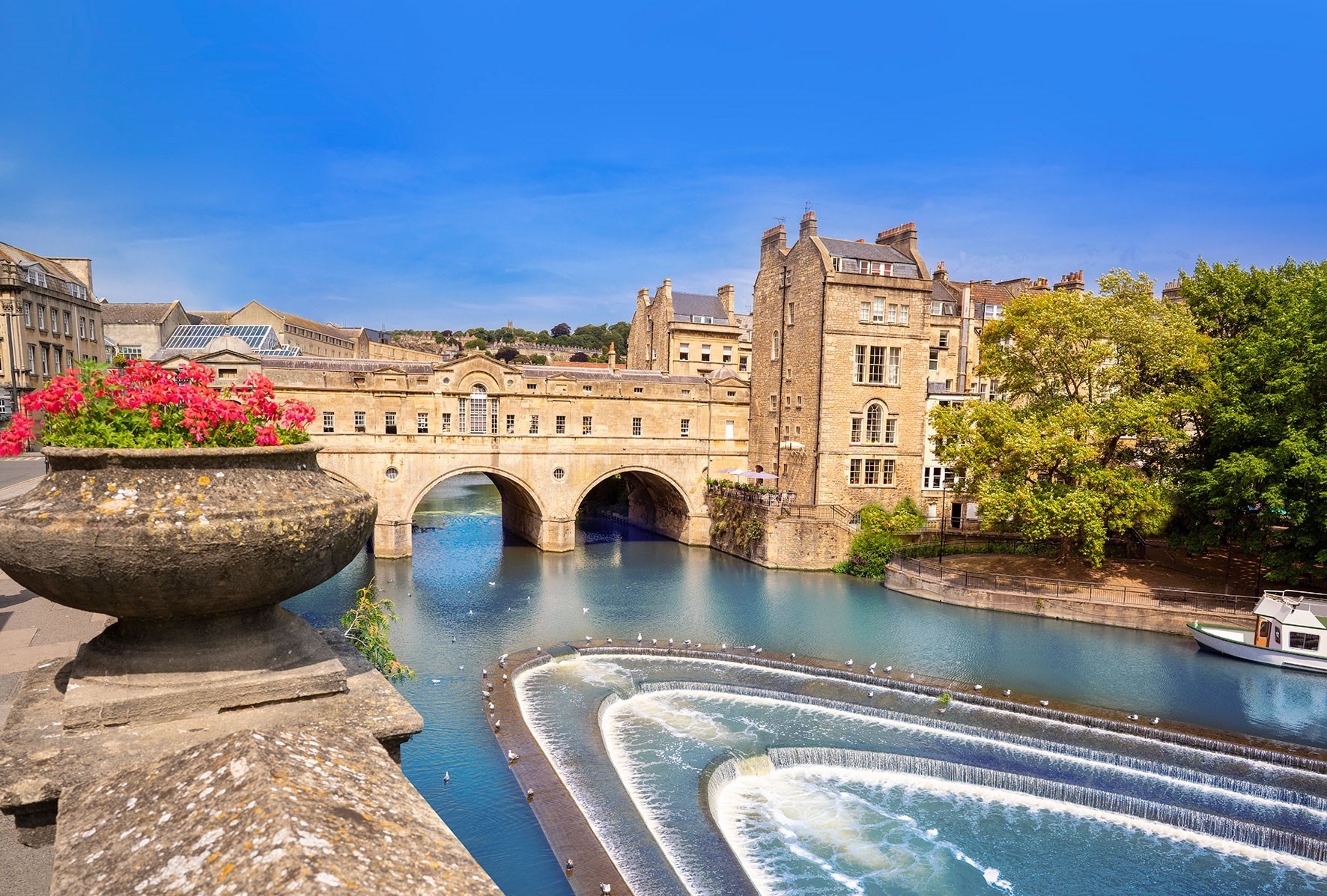 pulteney-bridge-bath-england.jpg