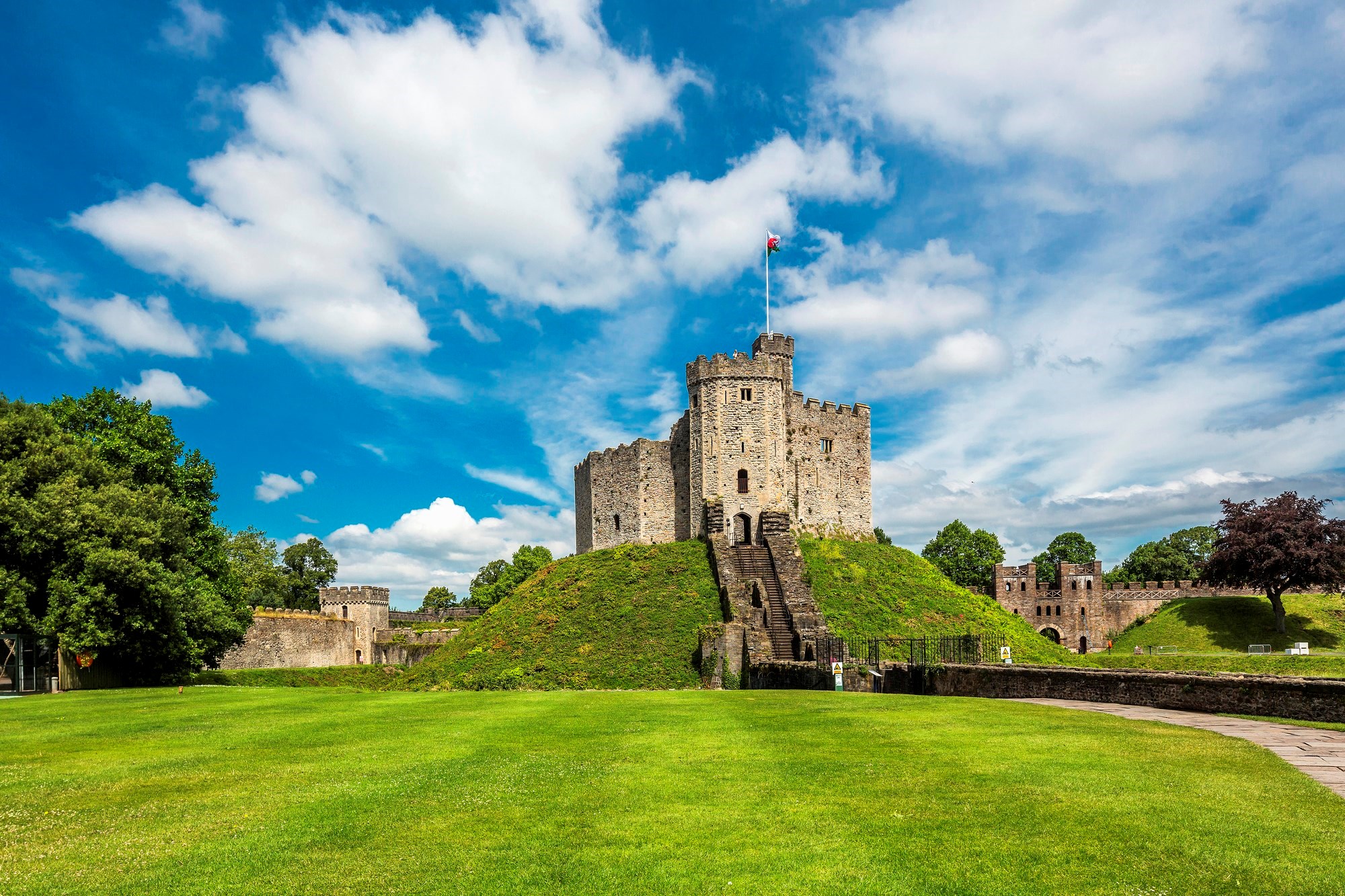 160_cardiff-castle-cardiff-wales.jpg
